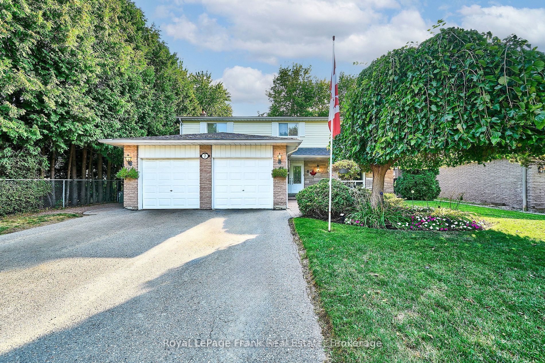 7 Judy Court, Markham, On L3p 3r8