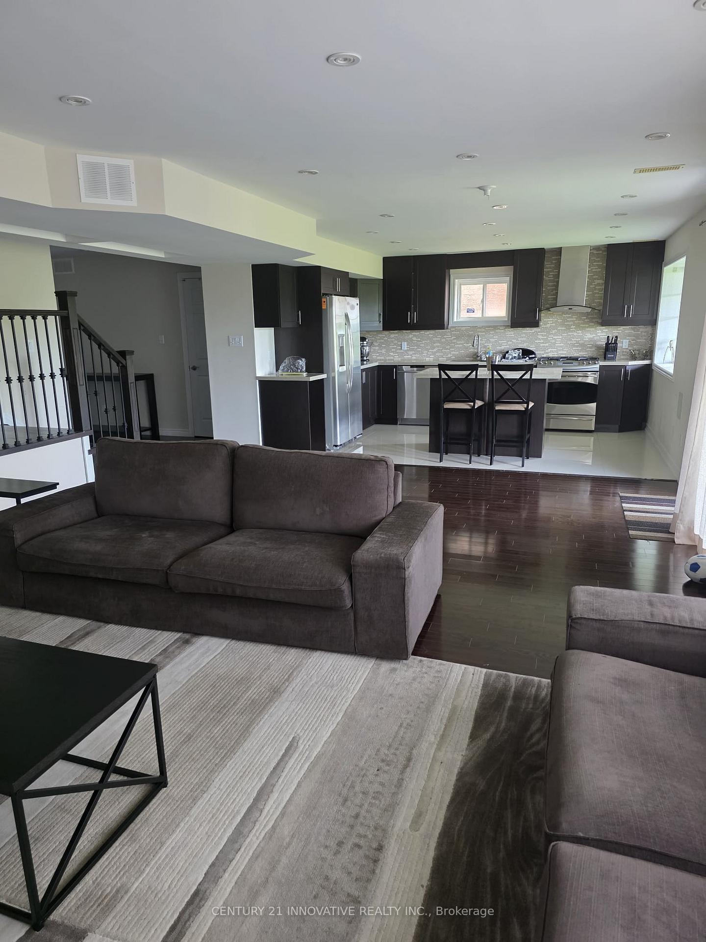 118 Santa Amato Crescent Basement, Vaughan, On L4j 0g1