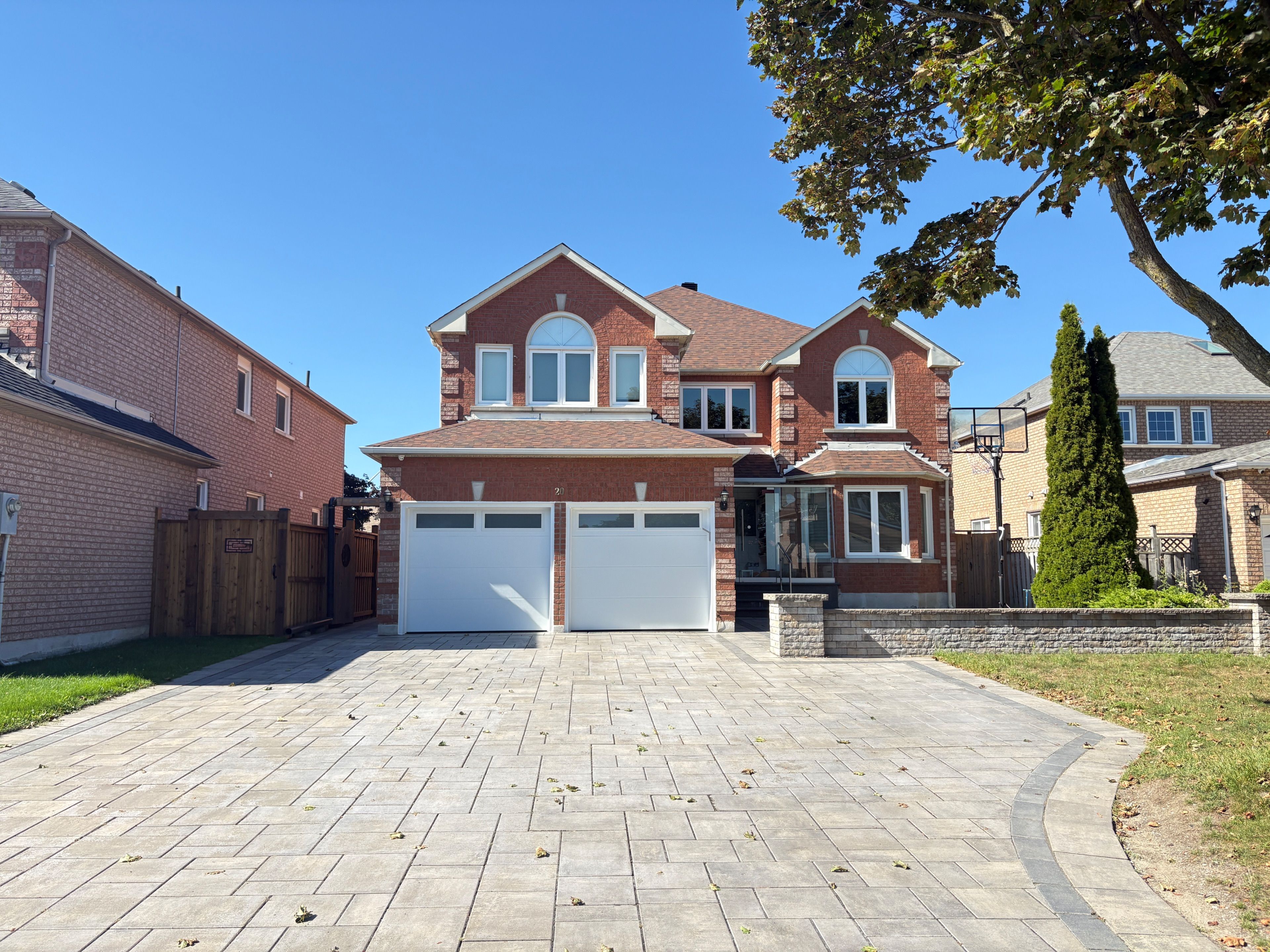 20 Lynda Mcneil Place Sep Entrance Bsmt, Markham, On L3s 3e4