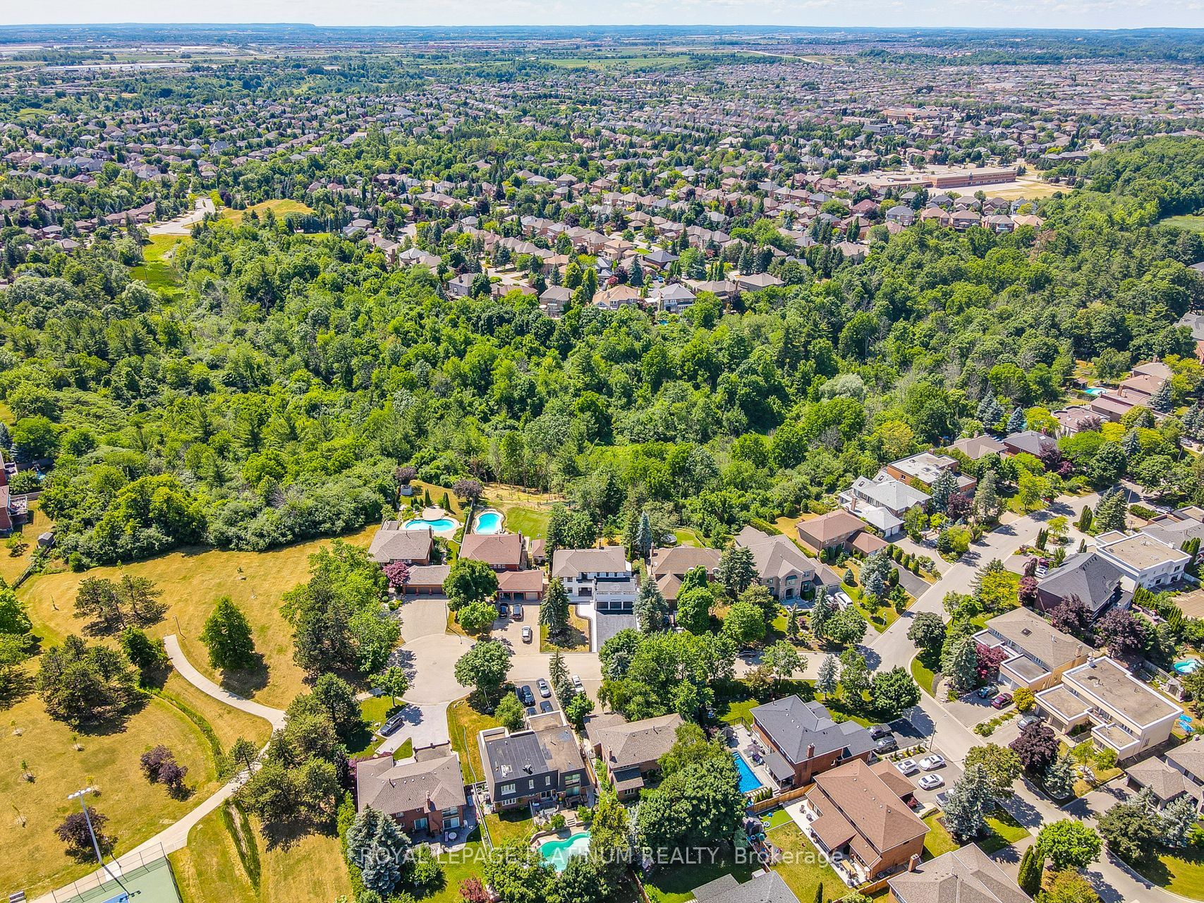 16 Bridgend Court S, Vaughan, On L4l 3l3