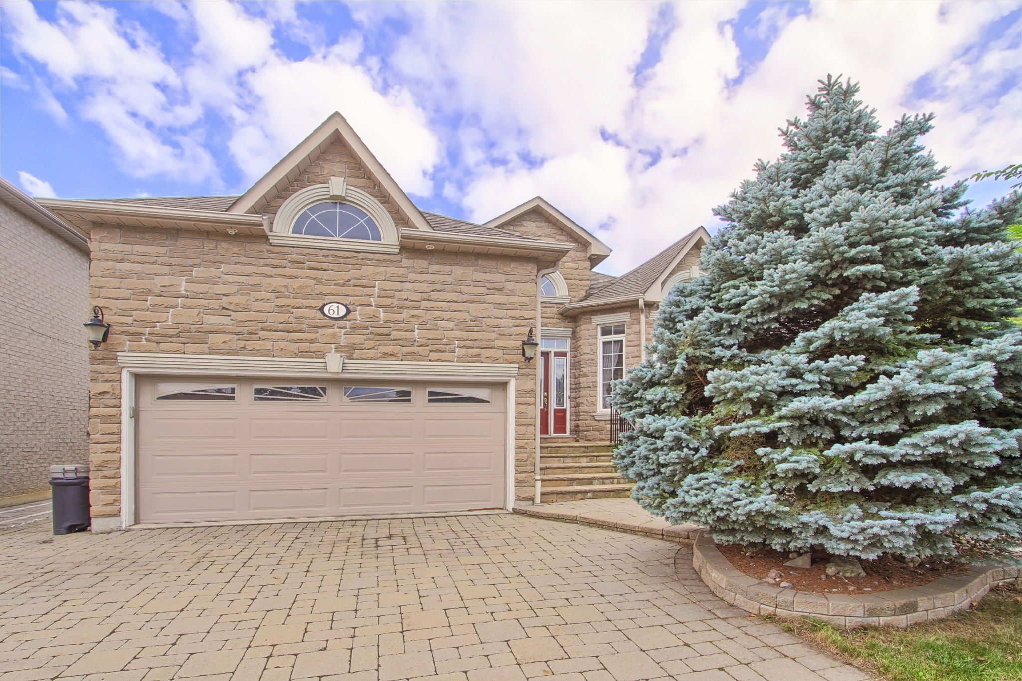 61 Pemberton Road, Richmond Hill, On L4c 3t5