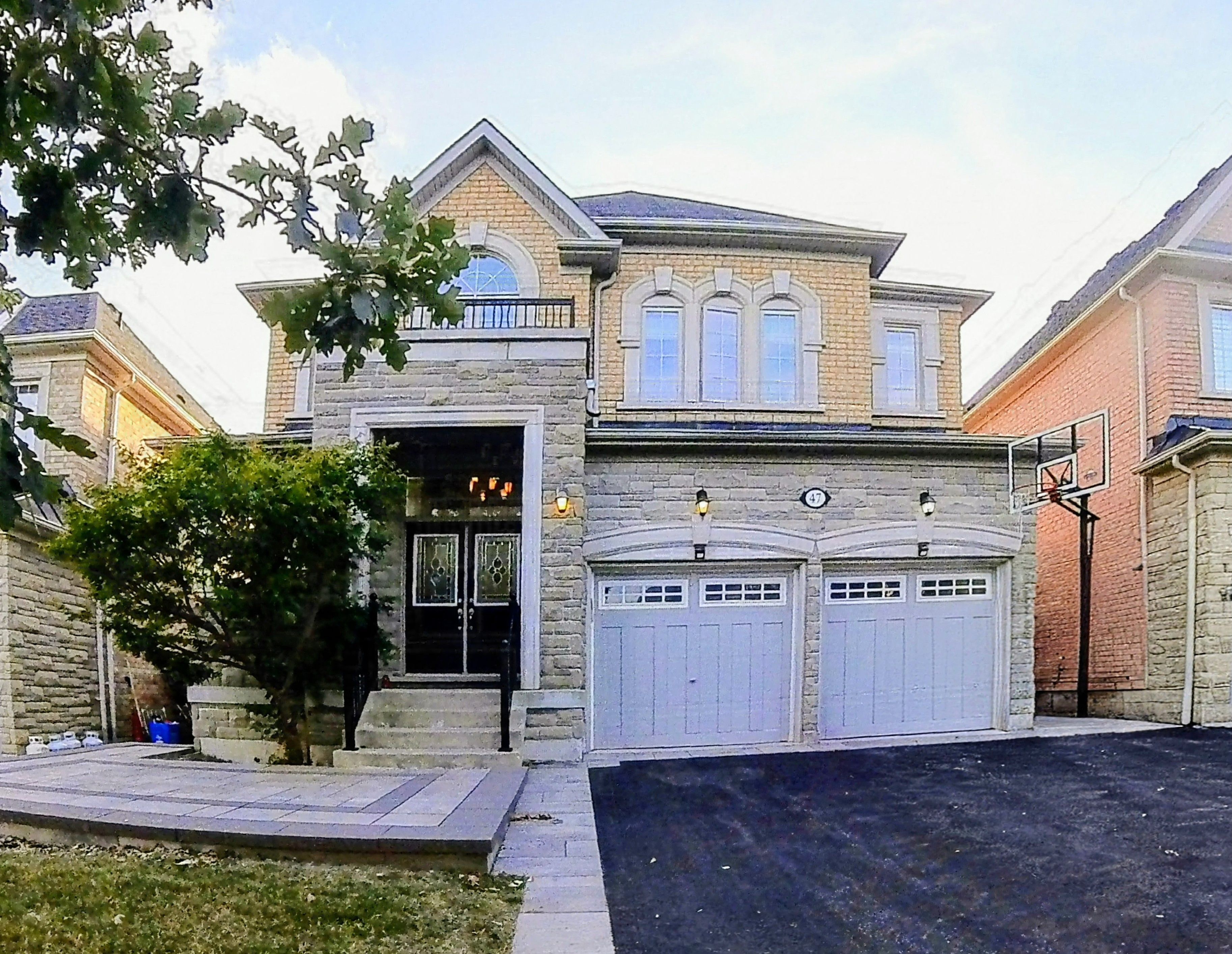 47 Sir Modesto Court, Vaughan, On L6a 4g2