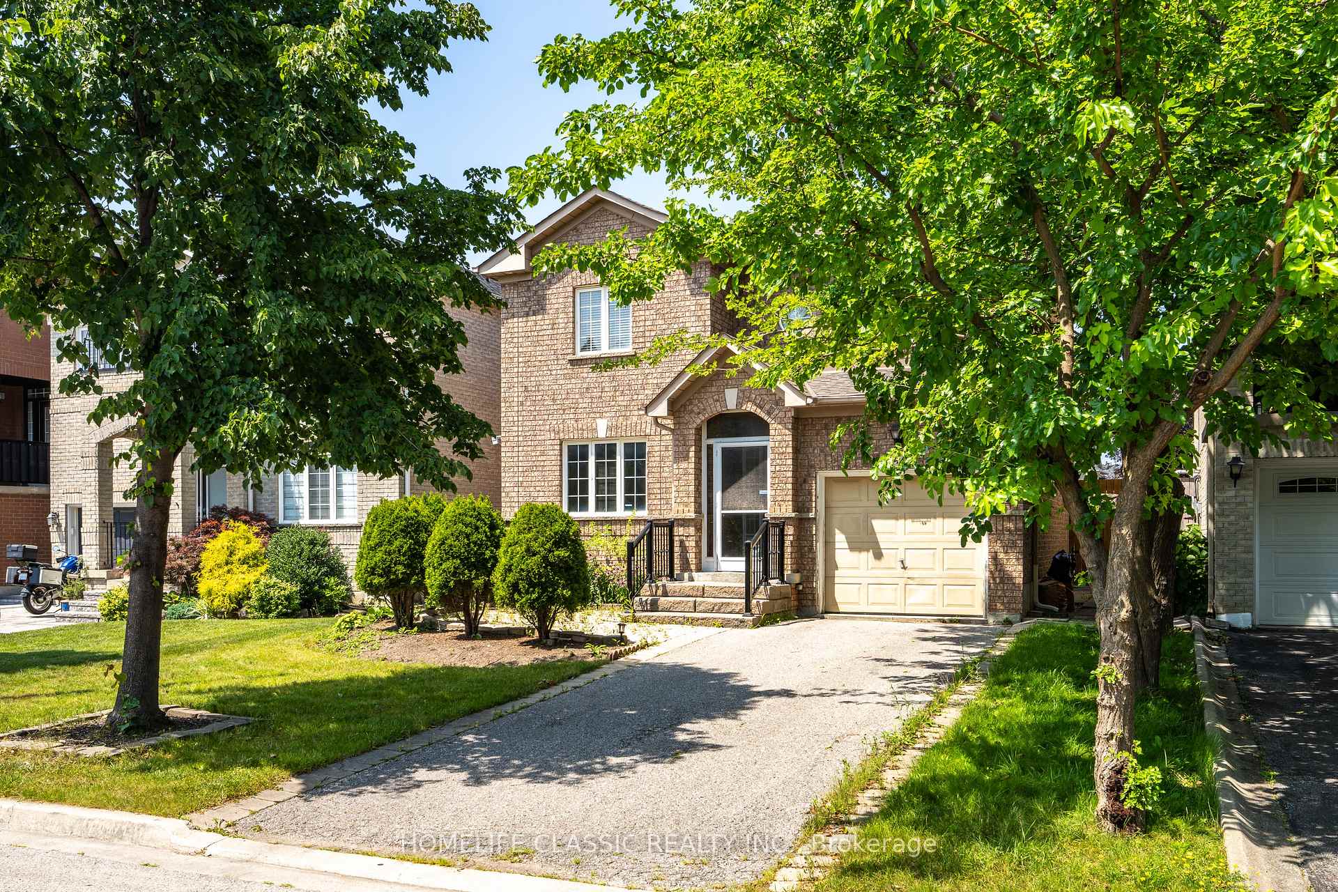 44 Wildberry Crescent, Vaughan, On L4h 2c6