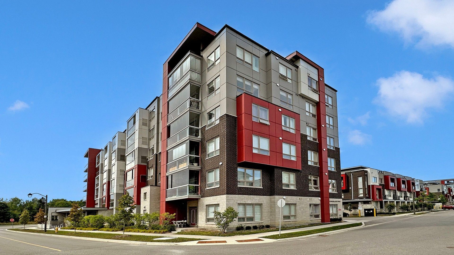 2 Adam Sellers Street 302, Markham, On L6b 1p2