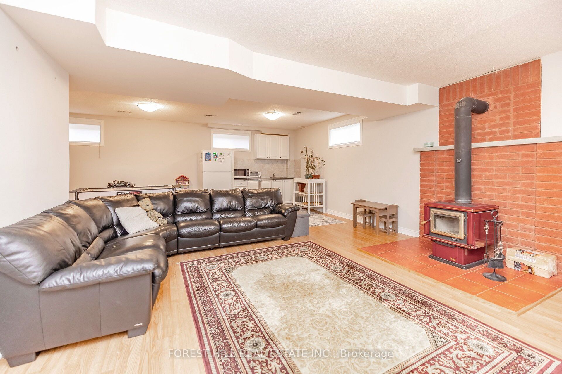 69 Oxford Street, Richmond Hill, On L4c 4l6