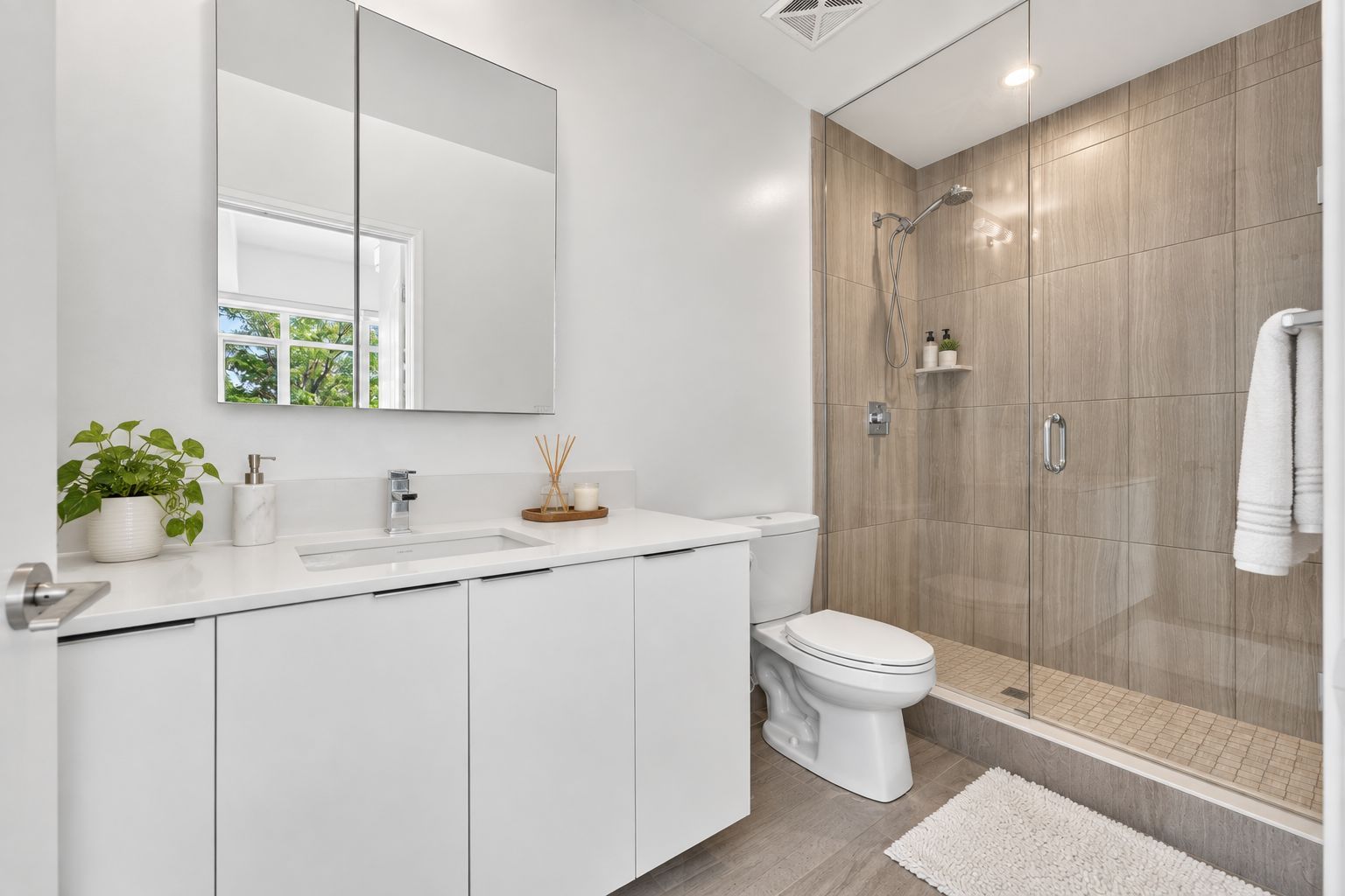 99 Eagle Rock Way #1012, Vaughan, On L6a 5a7