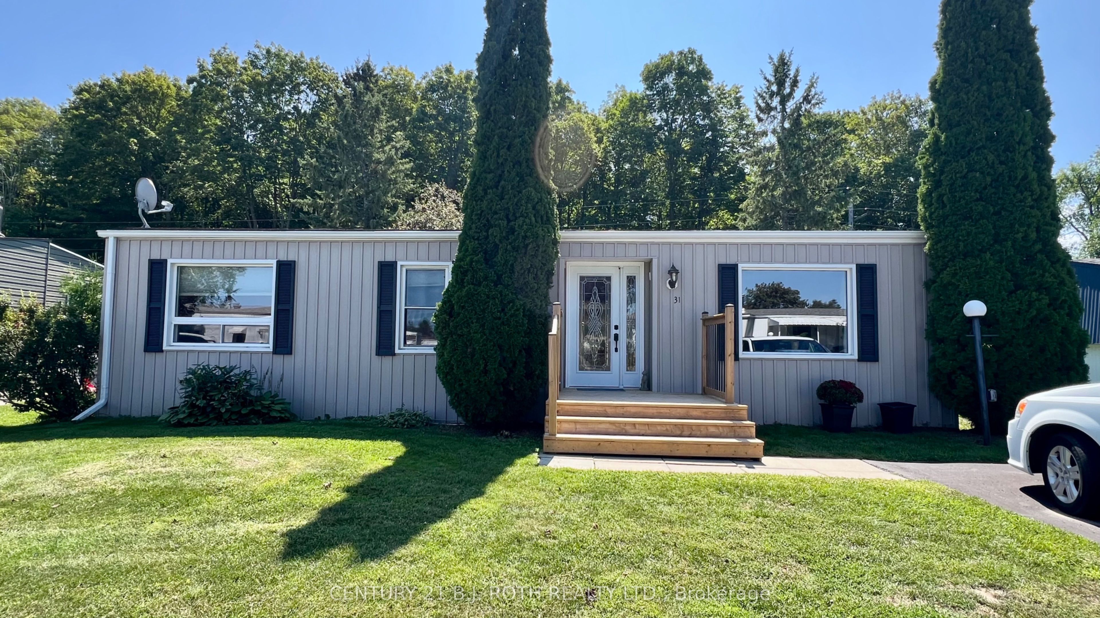 31 Corner Brook Trail, Innisfil, On L9s 1p5