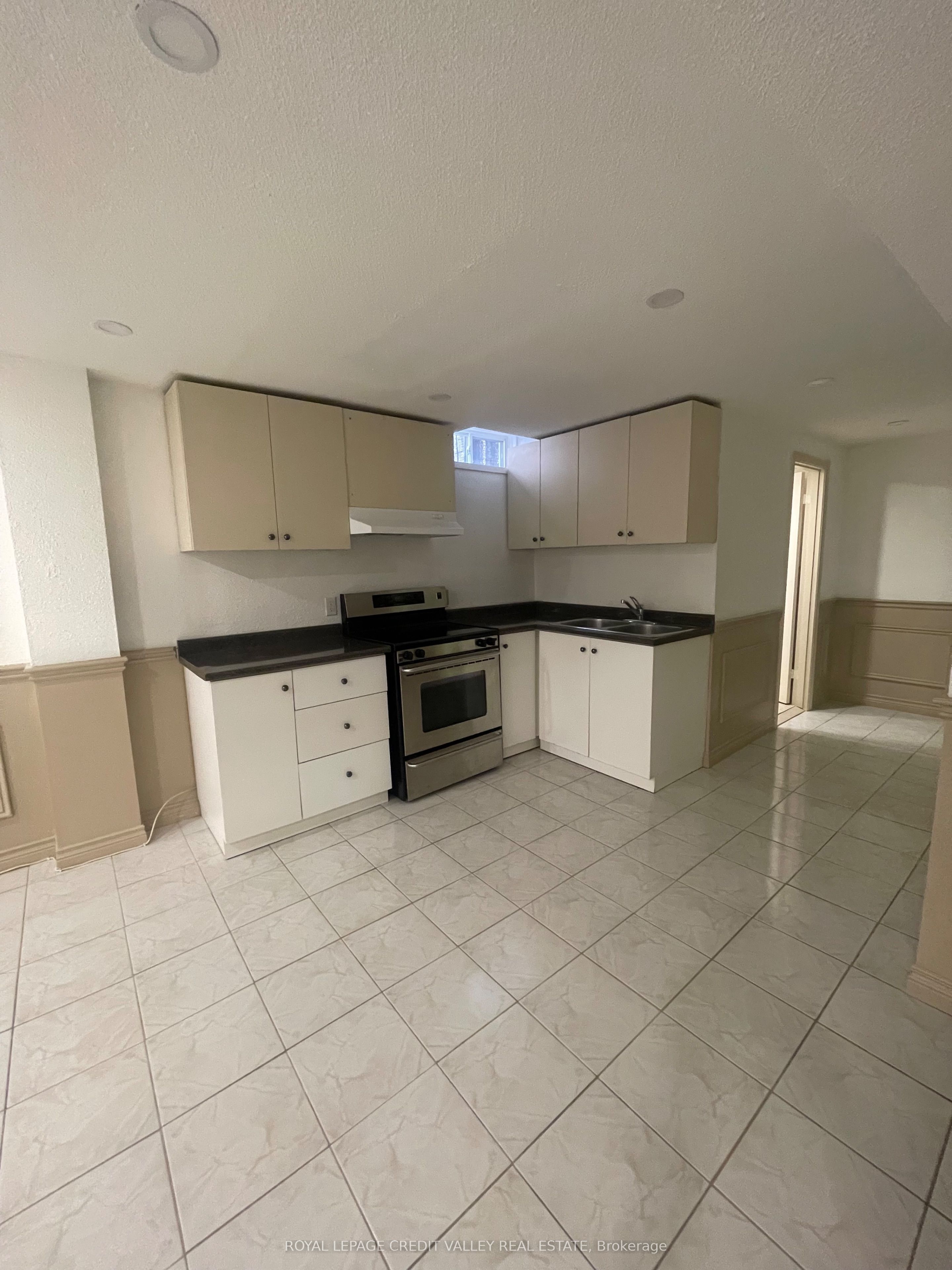 34 Jacana Street, Vaughan, On L4l 3y5