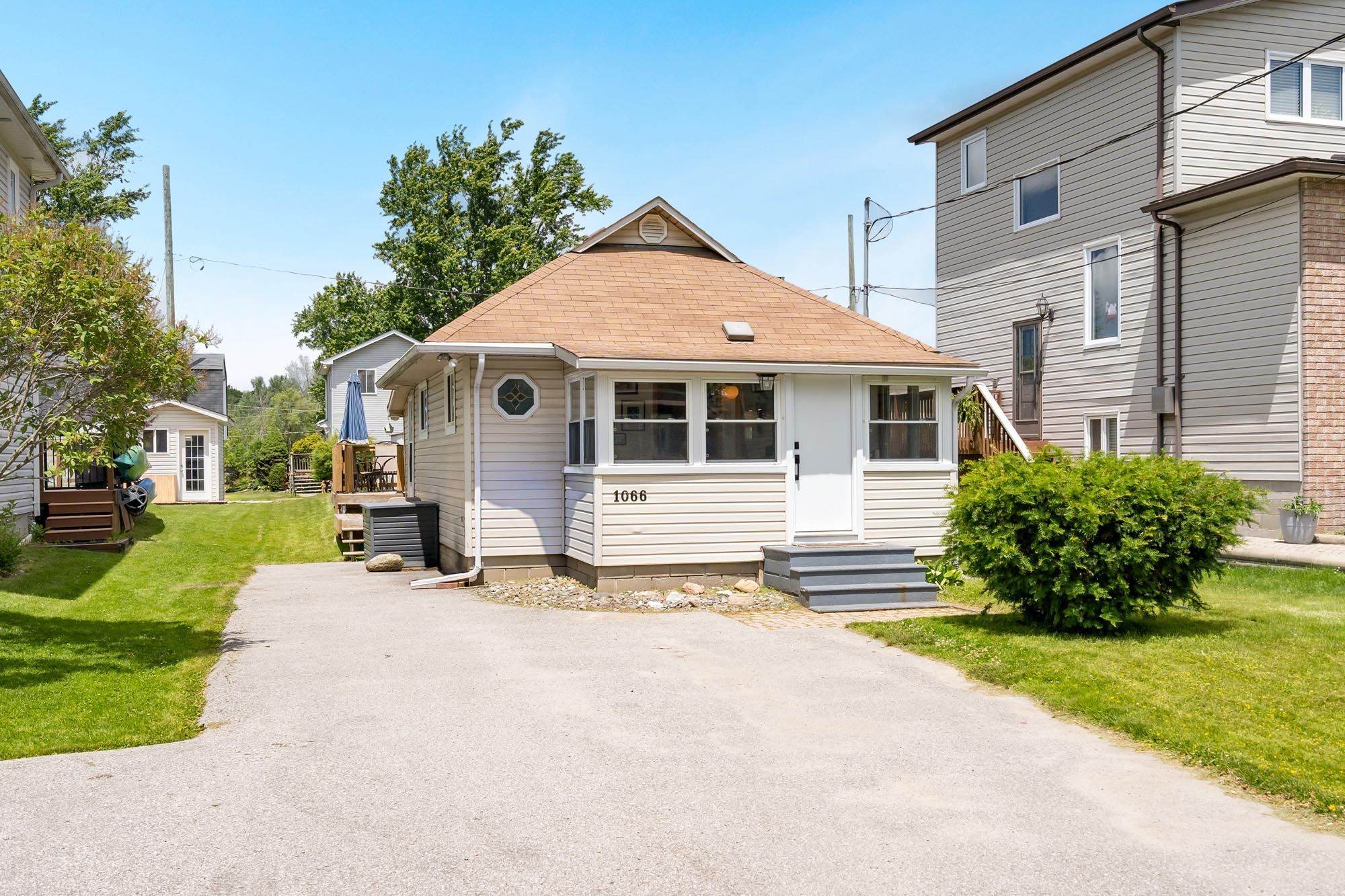1066 Wood Street, Innisfil, On L0l 1k0