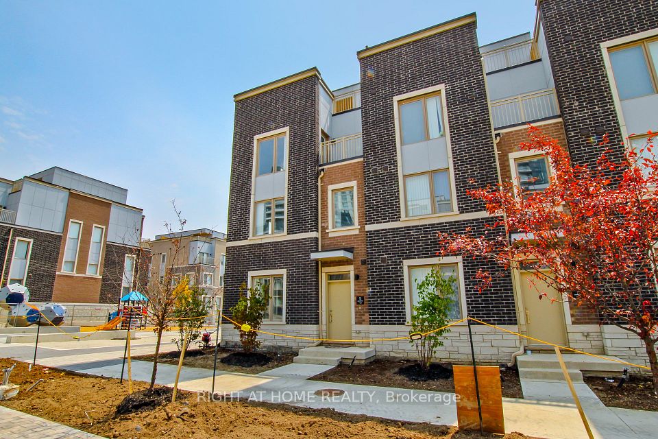 11 Almond Blossom Mews Th127, Vaughan, On L4k 0n7