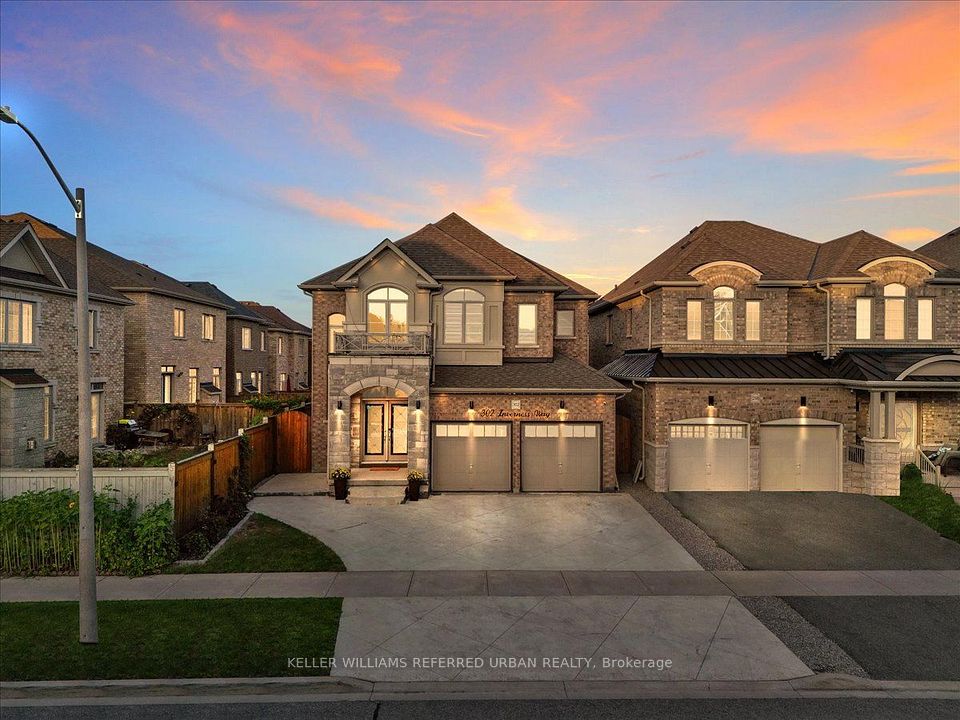 302 Inverness Way, Bradford West Gwillimbury, On L3z 0w8
