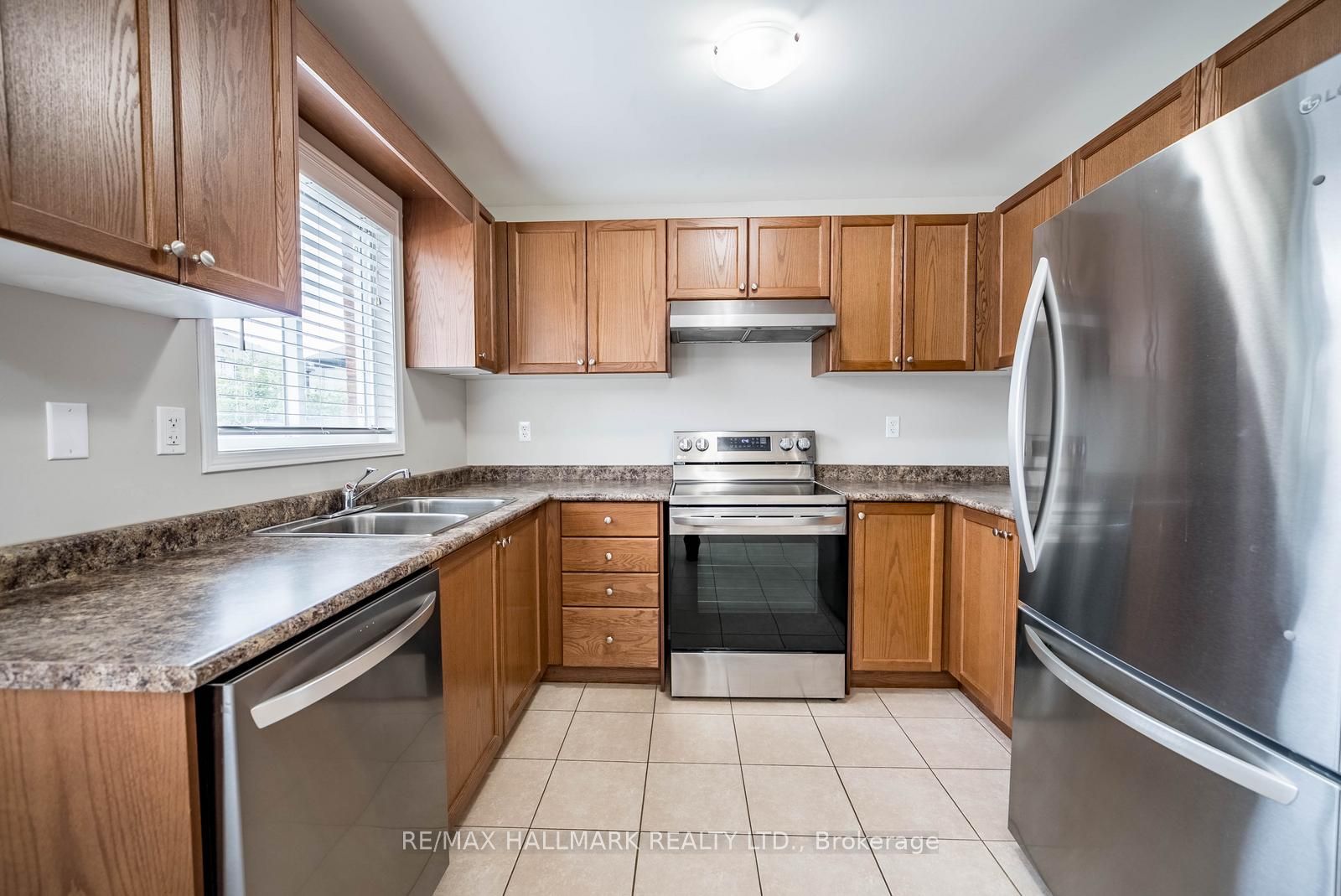 206 Lageer Drive, Whitchurch-Stouffville, On L4a 0x1