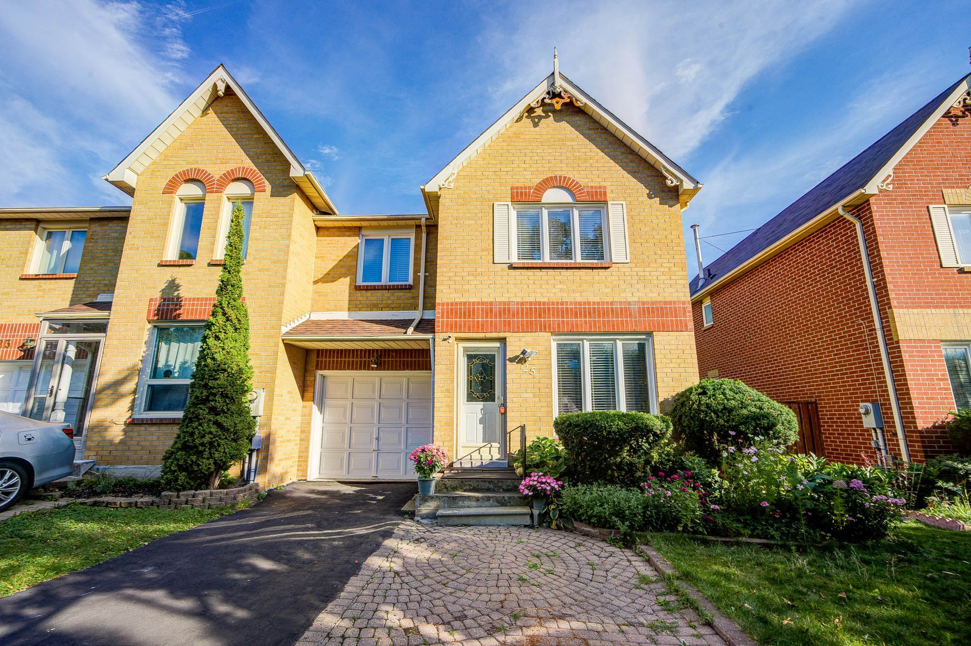 25 Rachel Crescent, Markham, On L6c 1r5
