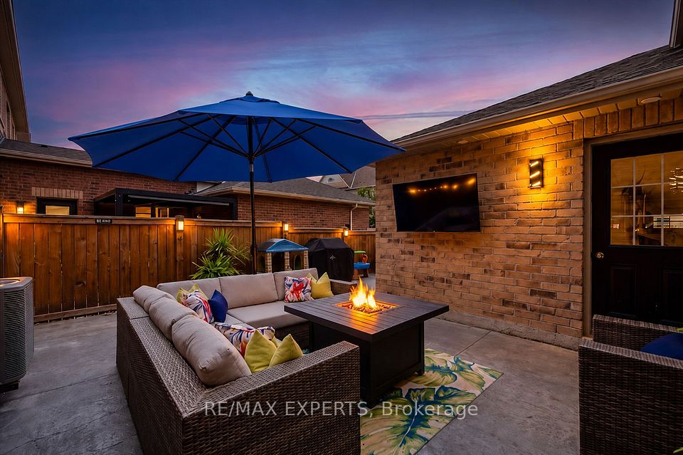 320 Barons Street, Vaughan, On L4h 4h4