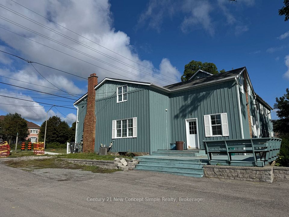 9861 Leslie Street, Richmond Hill, On L4b 3y4