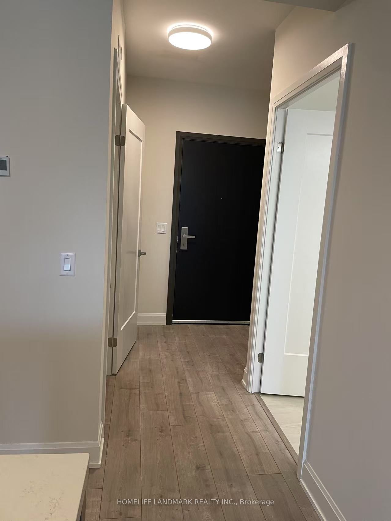 8 Water Walk Drive N 706, Markham, On L3r 6l4