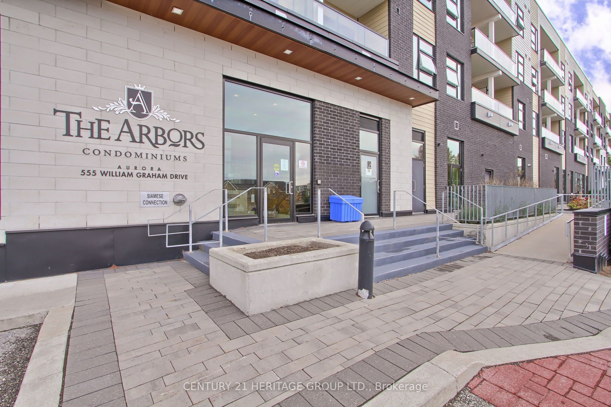 555 William Graham Drive 250, Aurora, On L4g 7c4