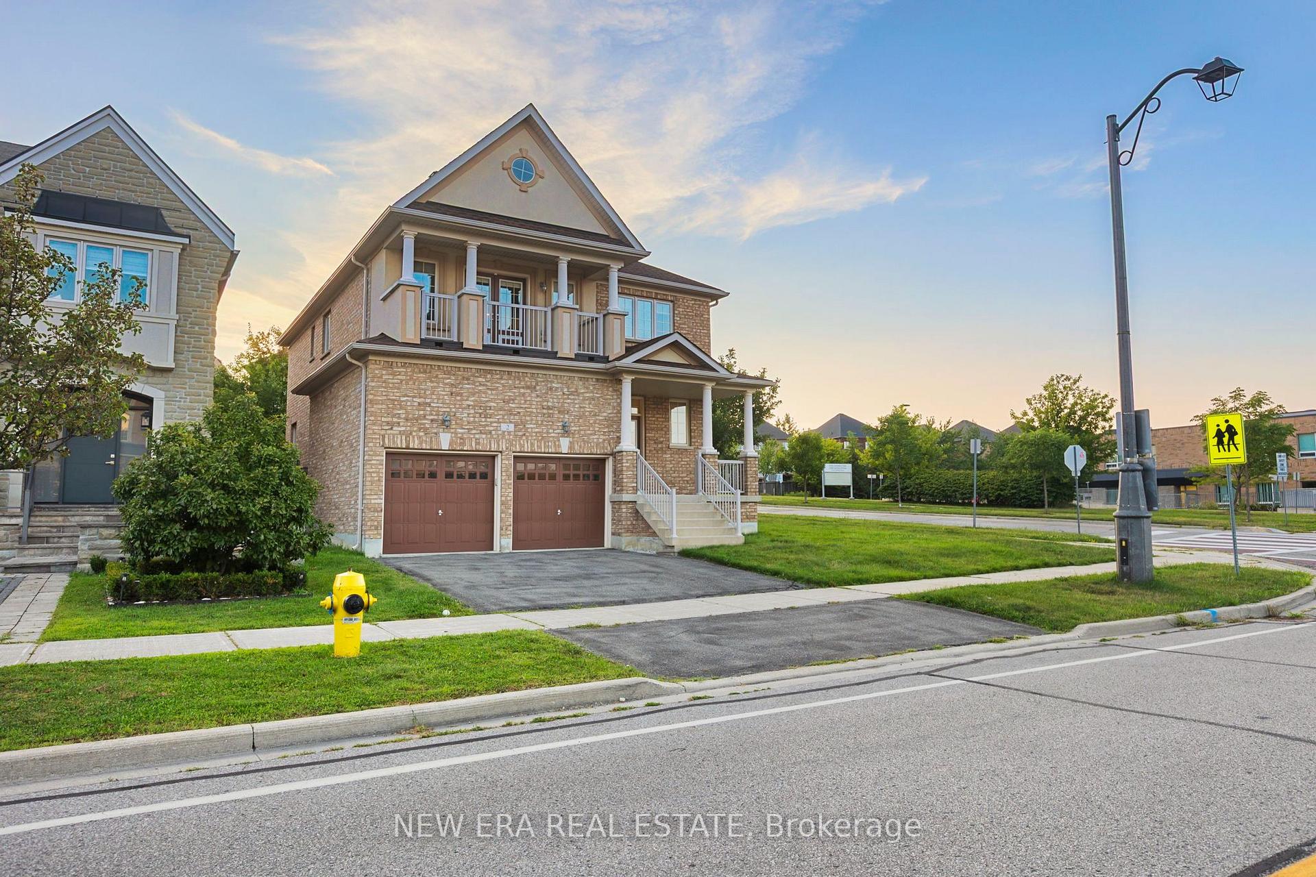 2 Lady Valentina Avenue, Vaughan, On L6a 0e4