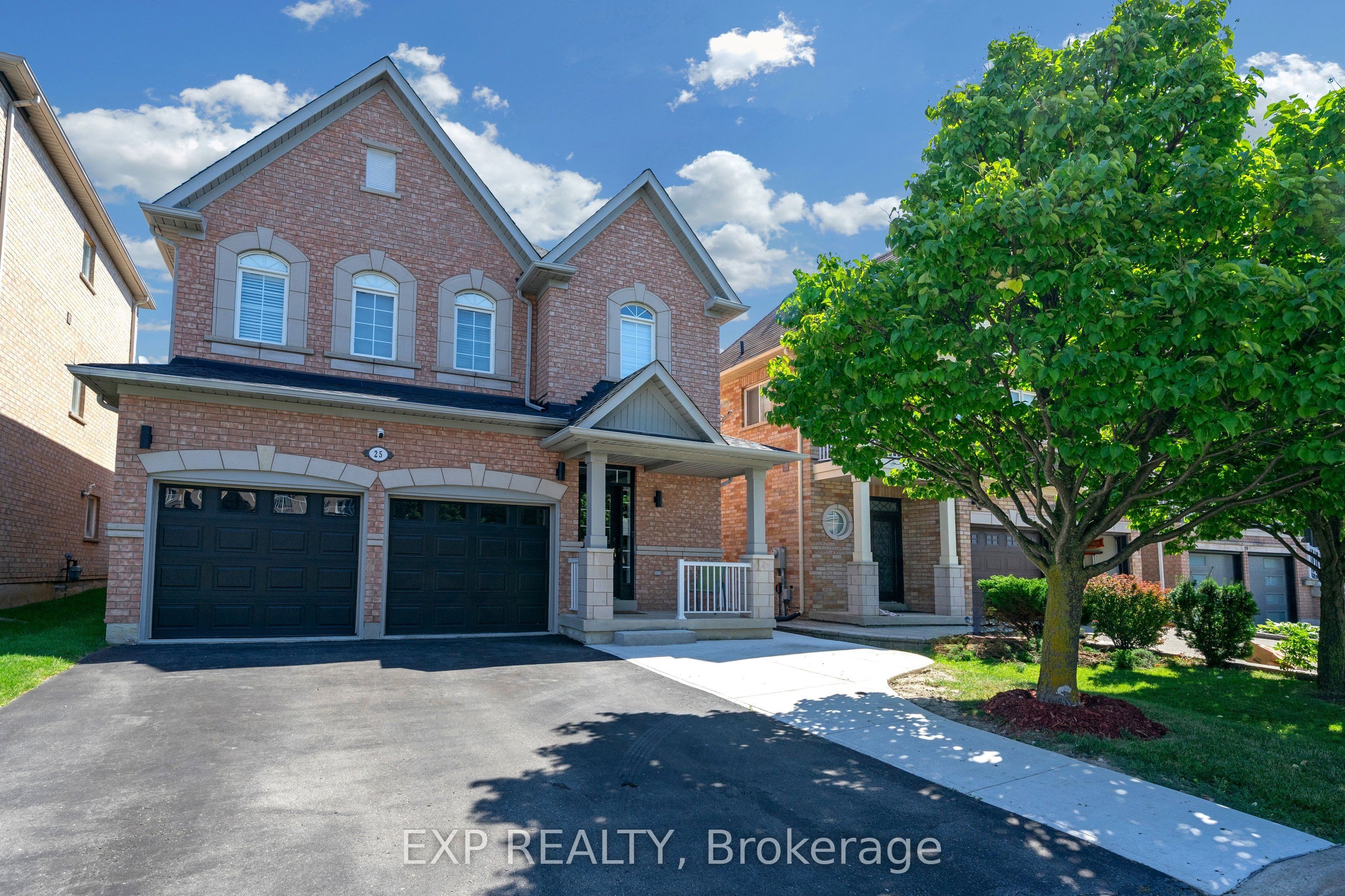 25 La Cassandra Drive, Vaughan, On L6a 3x4