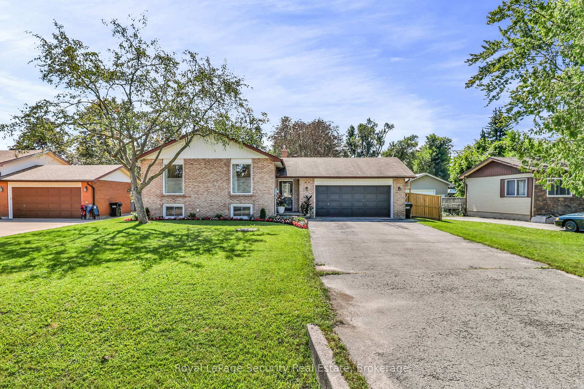 1045 Lebanon Drive, Innisfil, On L9s 2b7