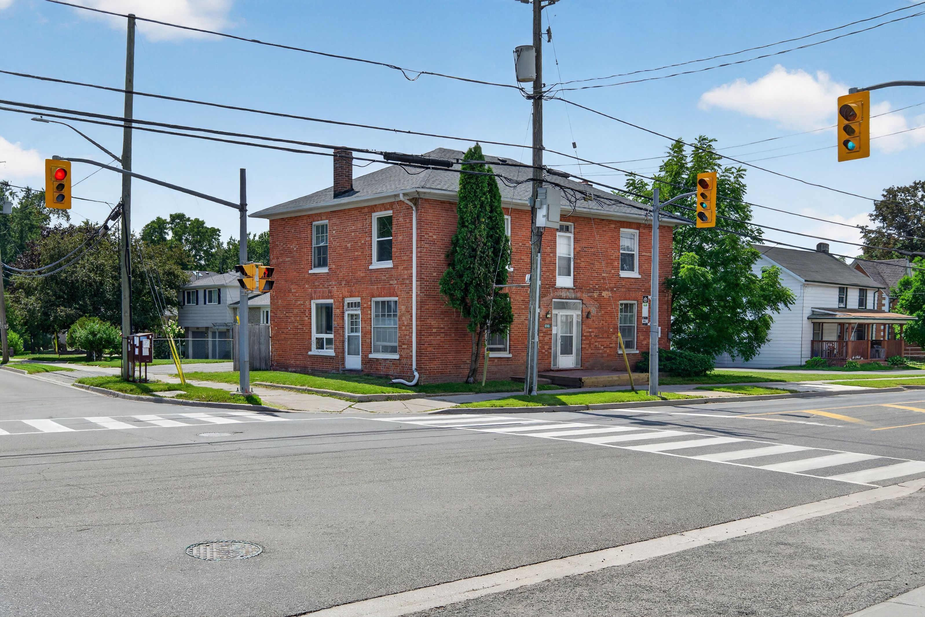 6745 Main Street, Whitchurch-Stouffville, On L4a 6b5