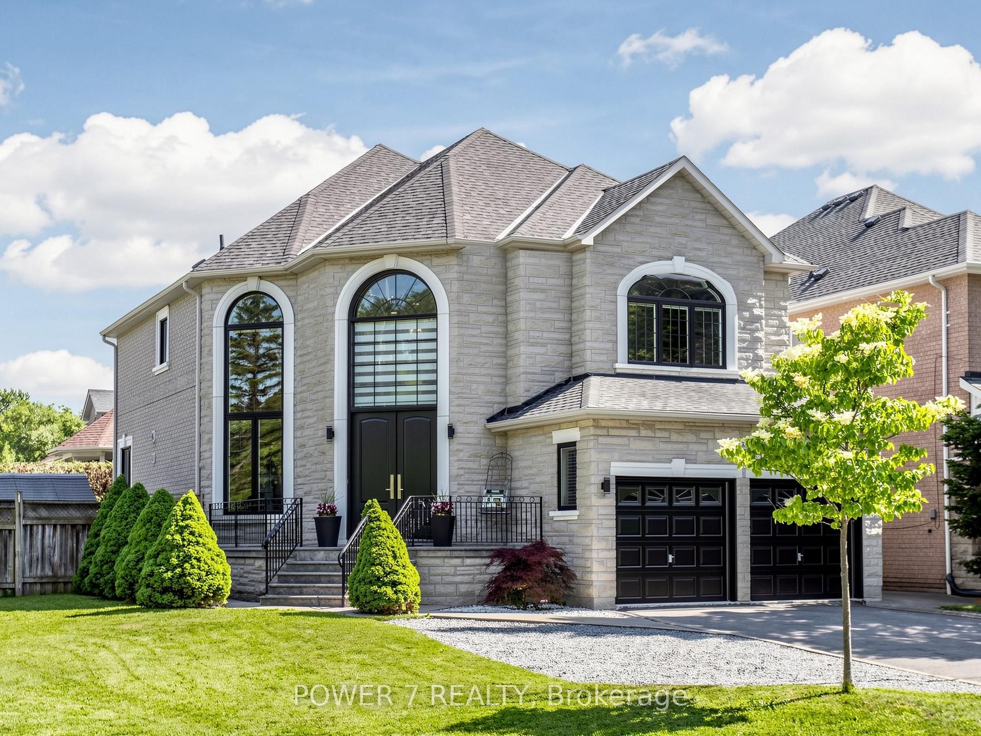 315 North Lake Road, Richmond Hill, On L4e 3a2