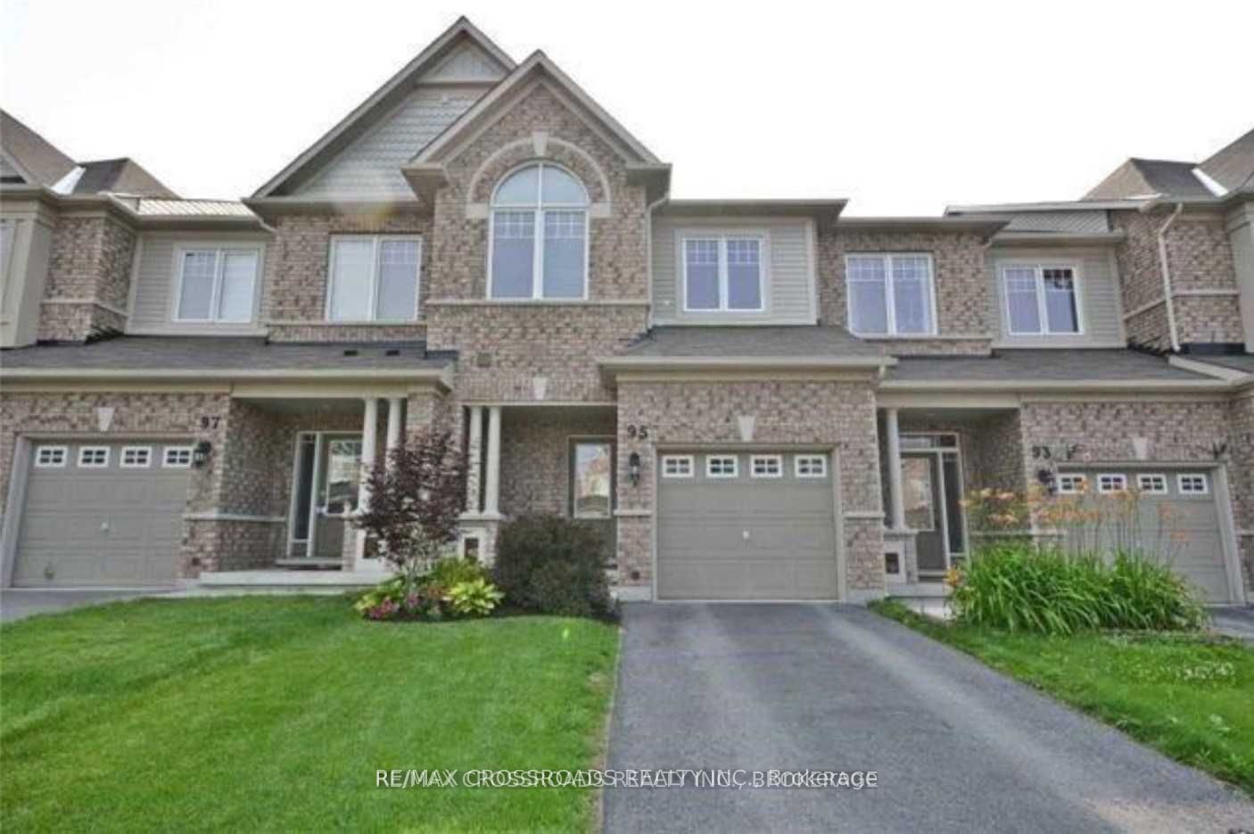 95 Thatcher Crescent, Newmarket, On L9n 0b9