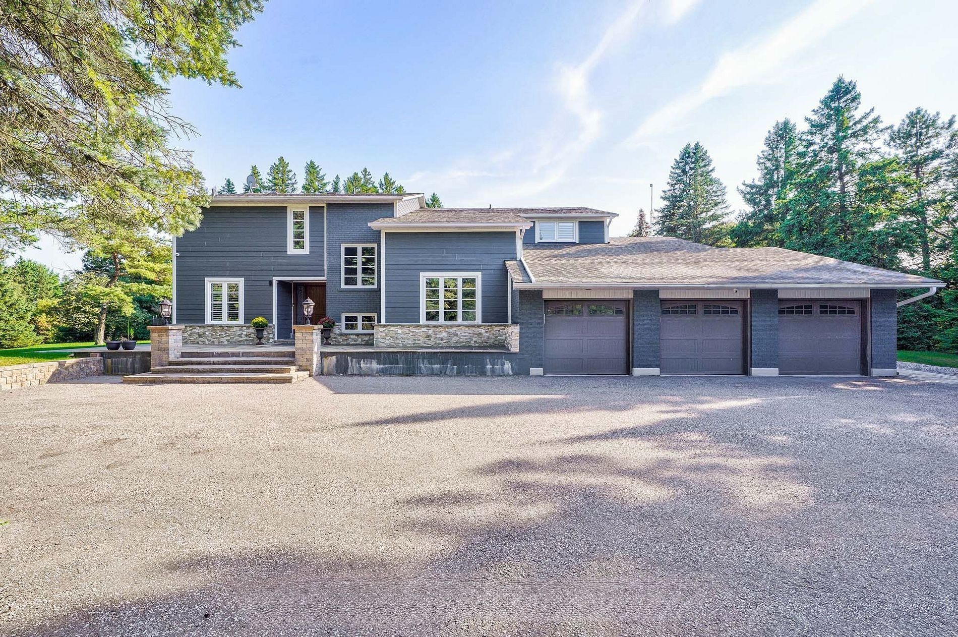 95 Cavell Avenue, King, On L7b 1a3