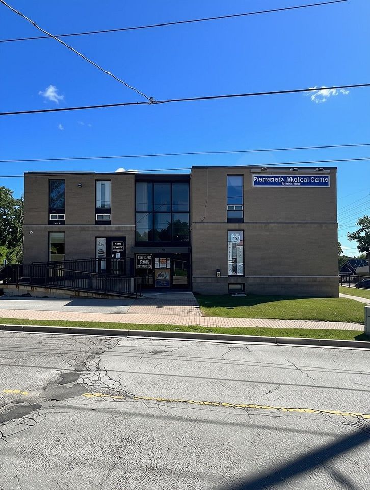 129 Church Street S 202, Richmond Hill, On L4c 1w4