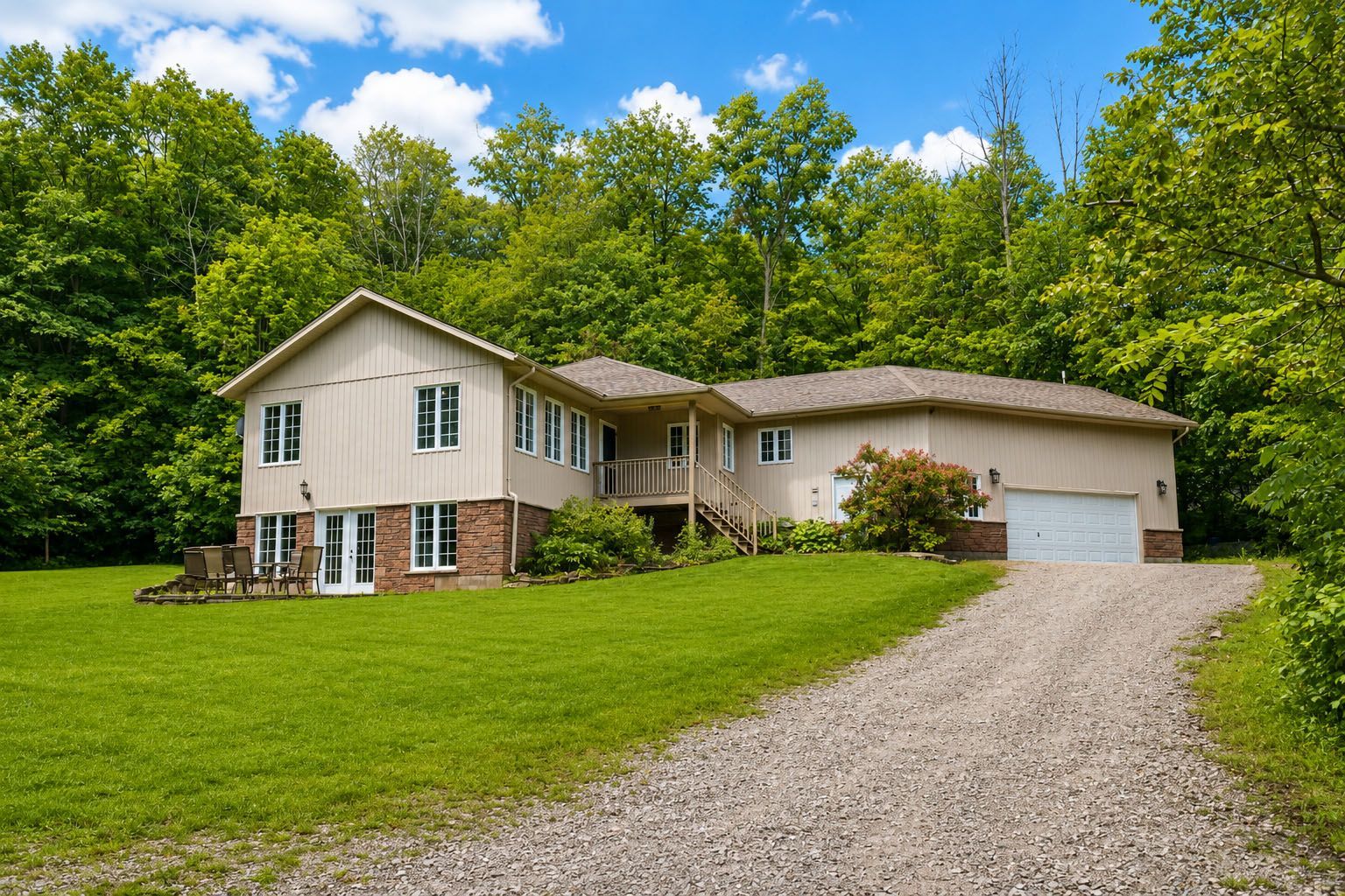 4927 25th Side Road, Essa, On L0l 2n0