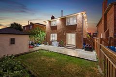 34 Lamp Crescent, Vaughan, On L4l 6j9