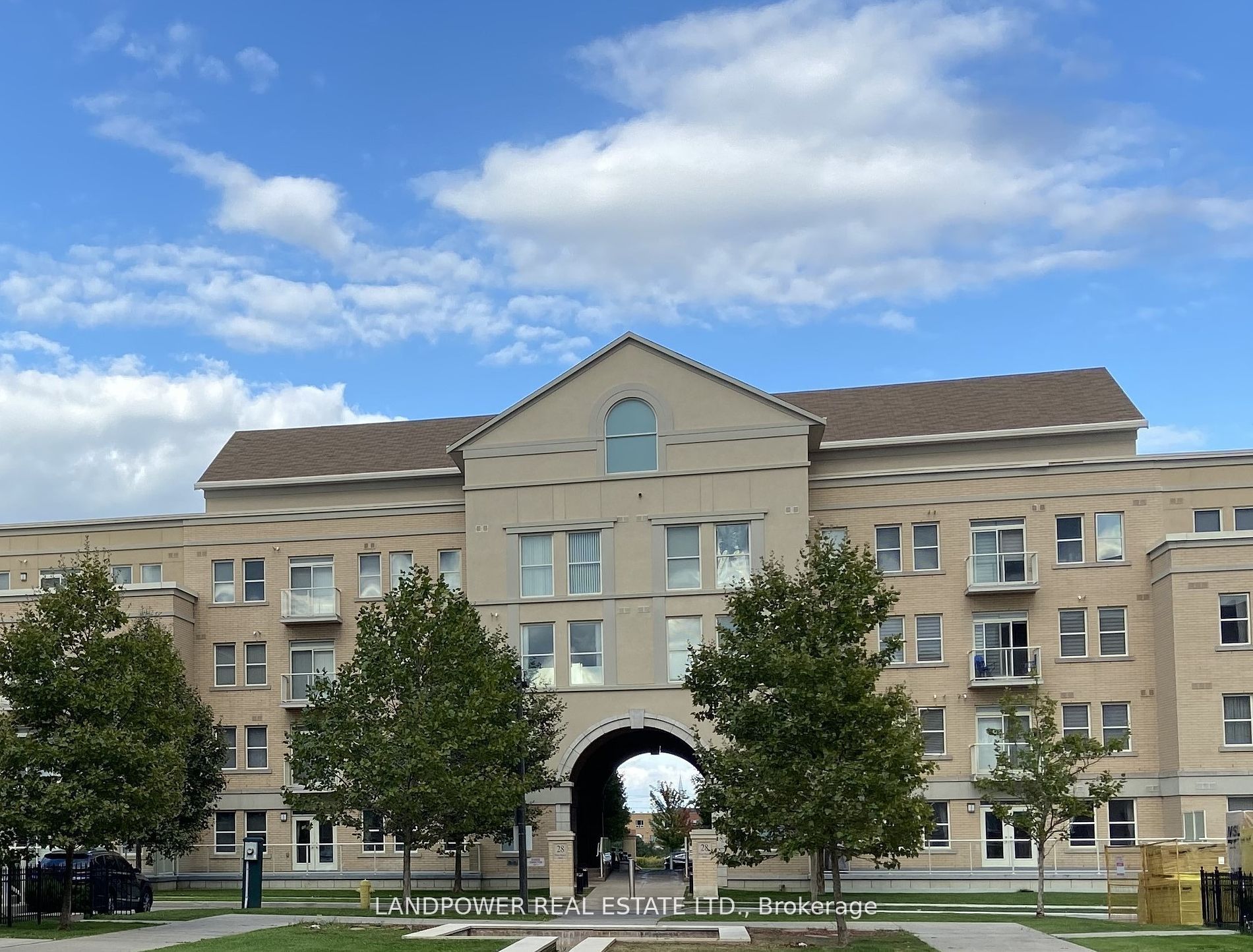 28 Prince Regent Street 318, Markham, On L6c 0v5