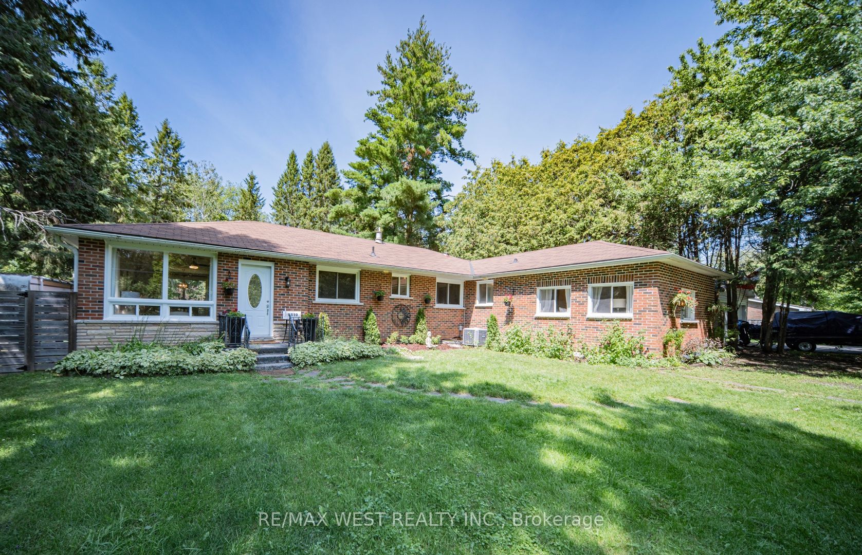 9510 Morning Glory Road 2, Georgina, On L0e 1n0