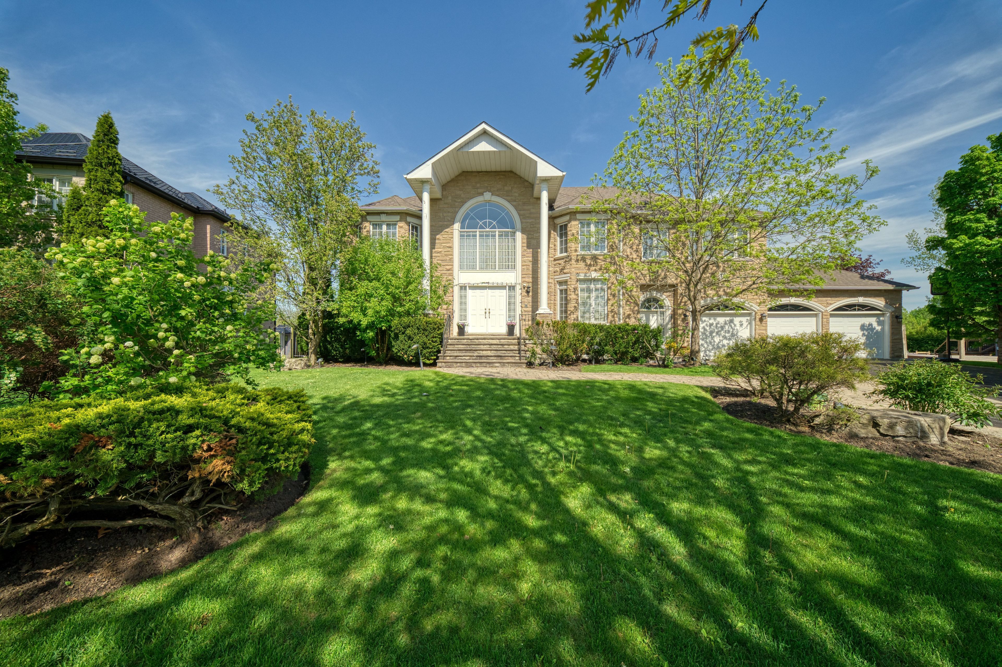 15 Upper Ridge Court, Markham, On L3s 3w6