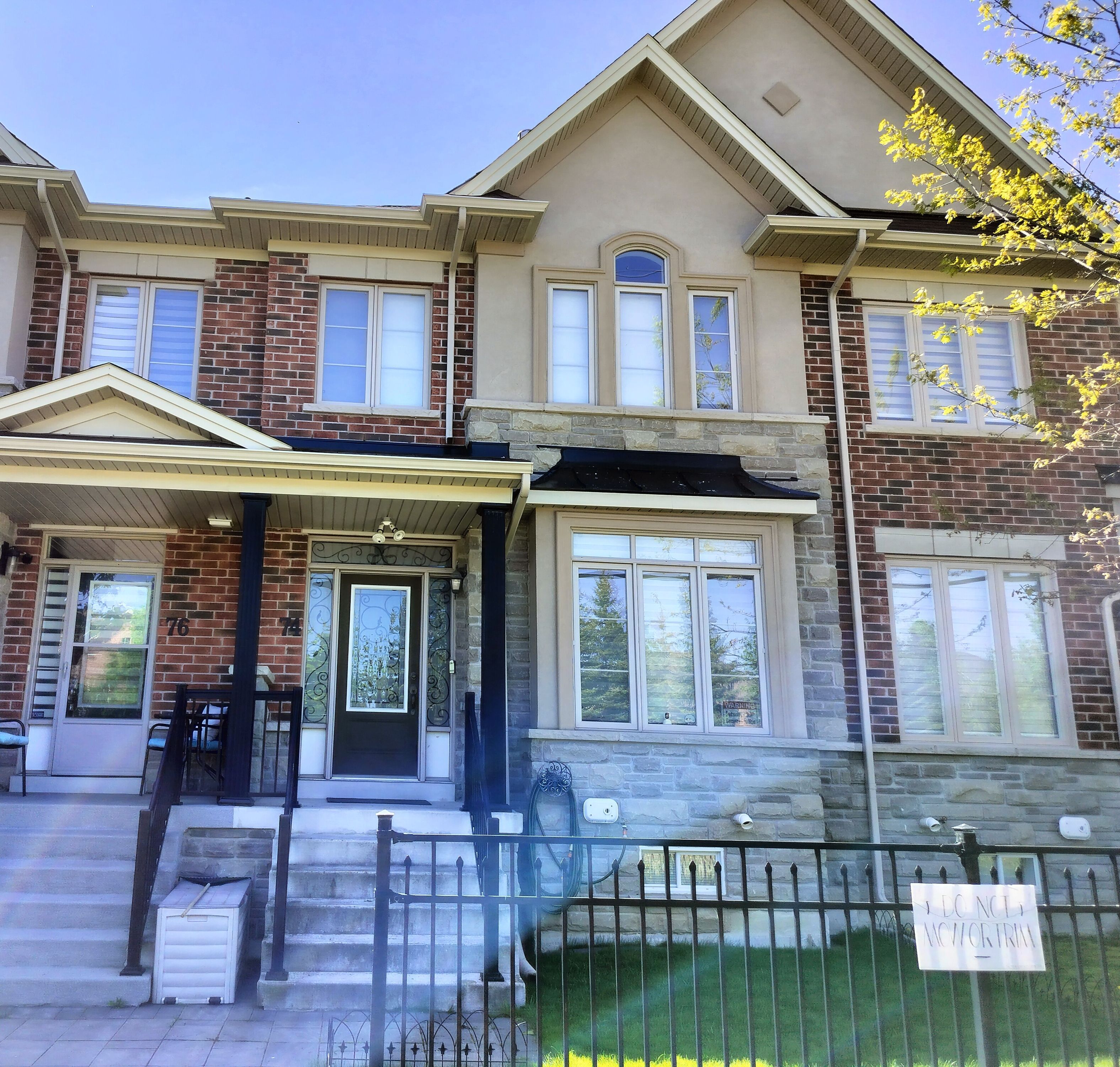 74 Mack Clement Lane, Richmond Hill, On L4s 0g2