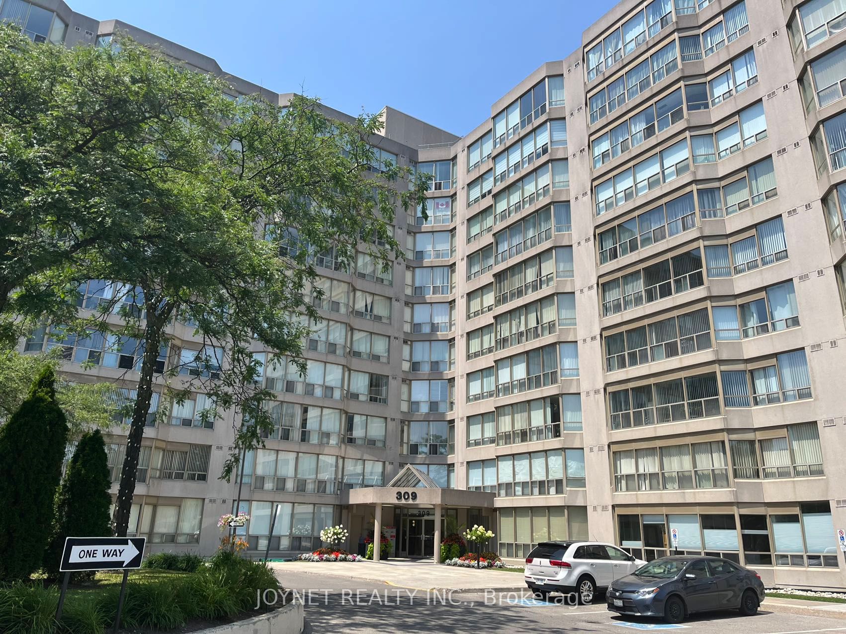 309 Major Mackenzie Drive E 721, Richmond Hill, On L4c 9v5