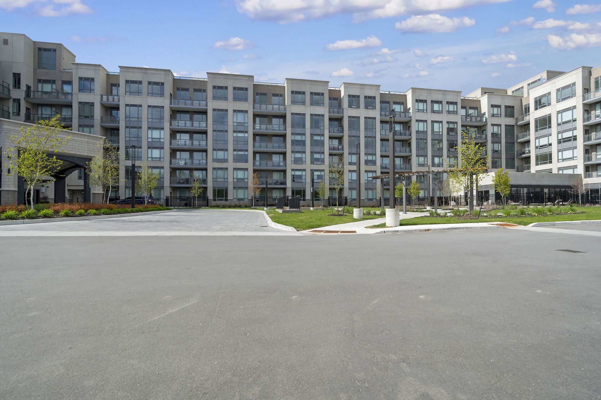 2075 King Road 606, King, On L7b 0r6
