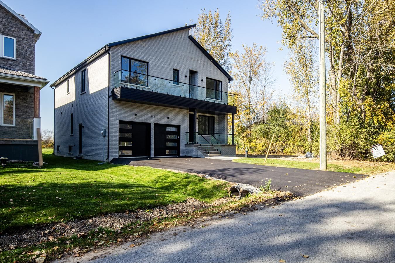 496 Duclos Point Road, Georgina, On L0e 1n0