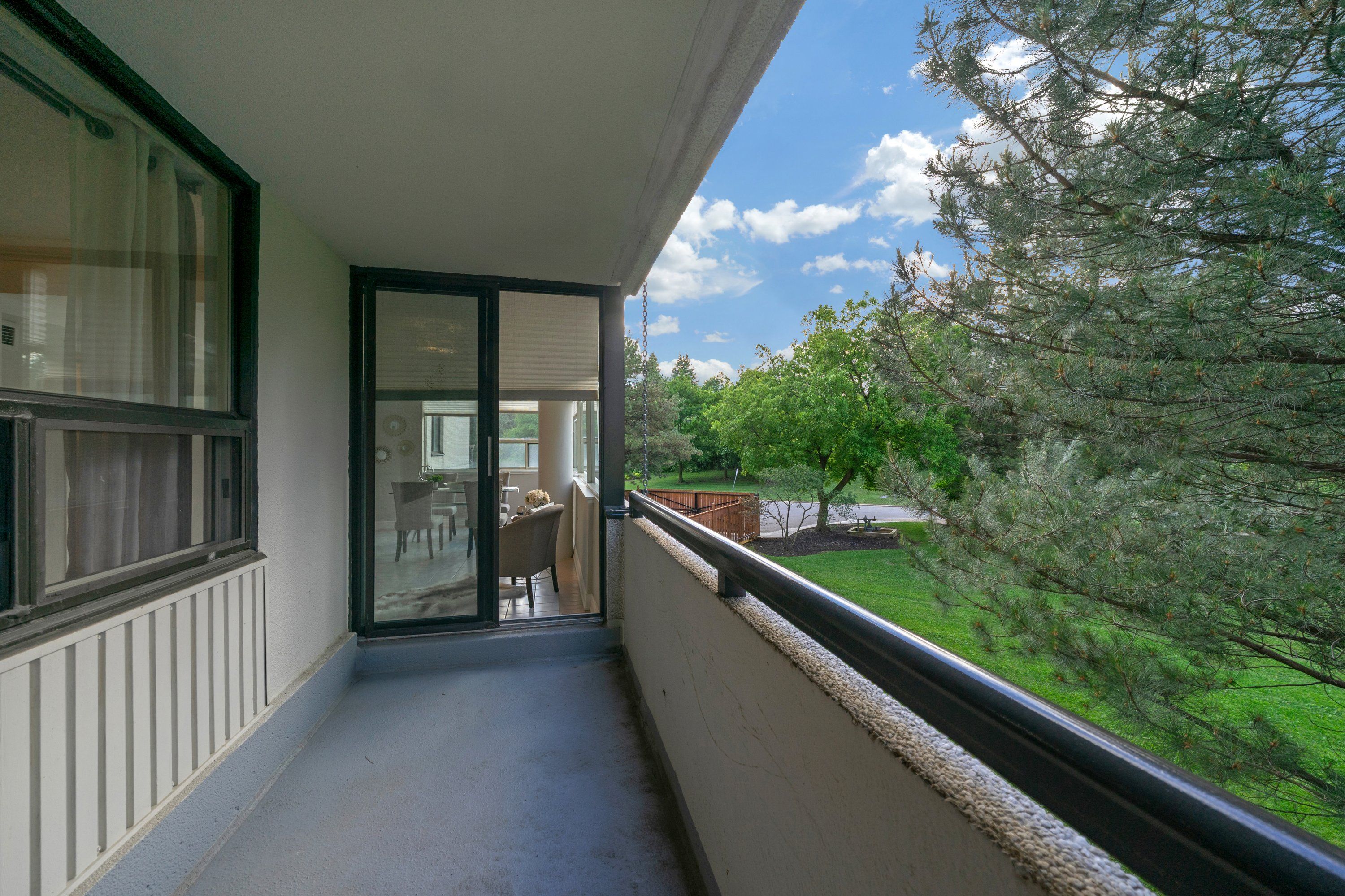 40 Harding Boulevard W 201, Richmond Hill, On L4c 9s5