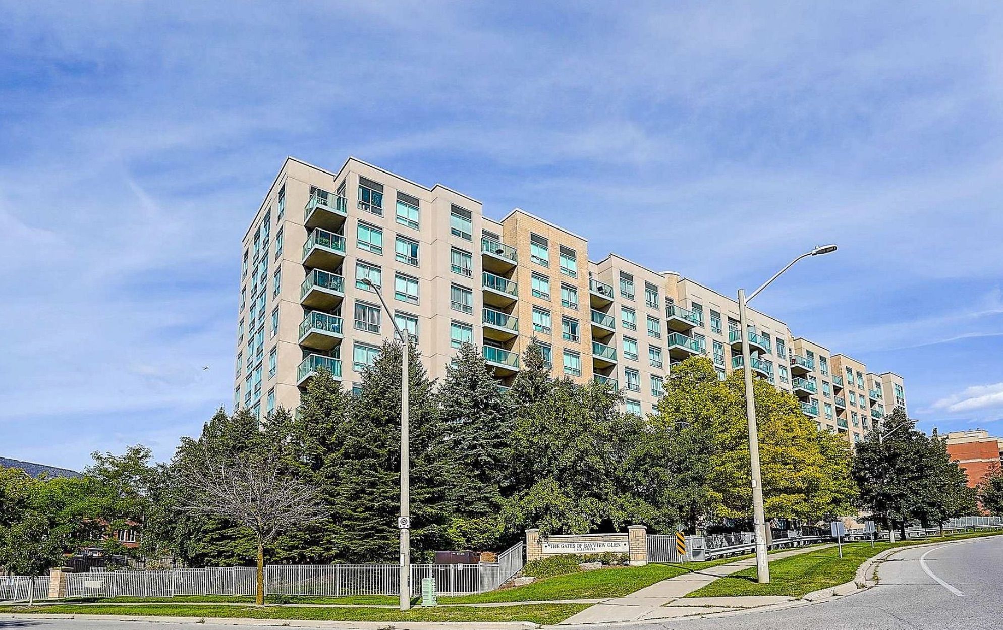 3 Ellesmere Street 607, Richmond Hill, On L4b 4n2