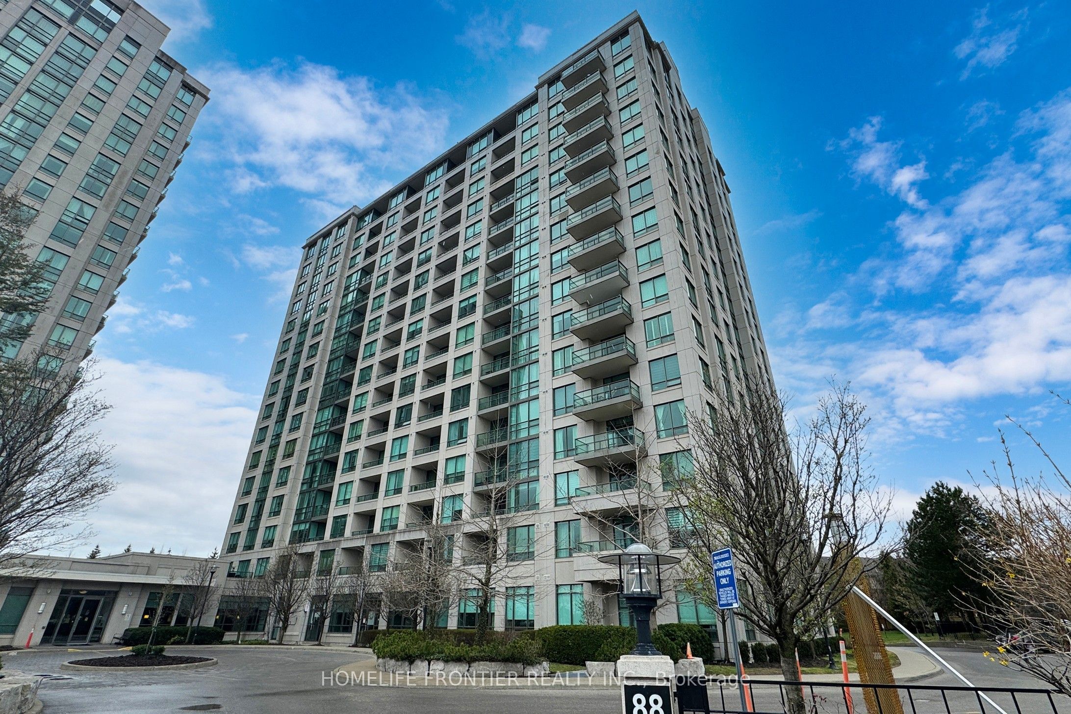 100 Promenade Circle 610, Vaughan, On L4j 7w7