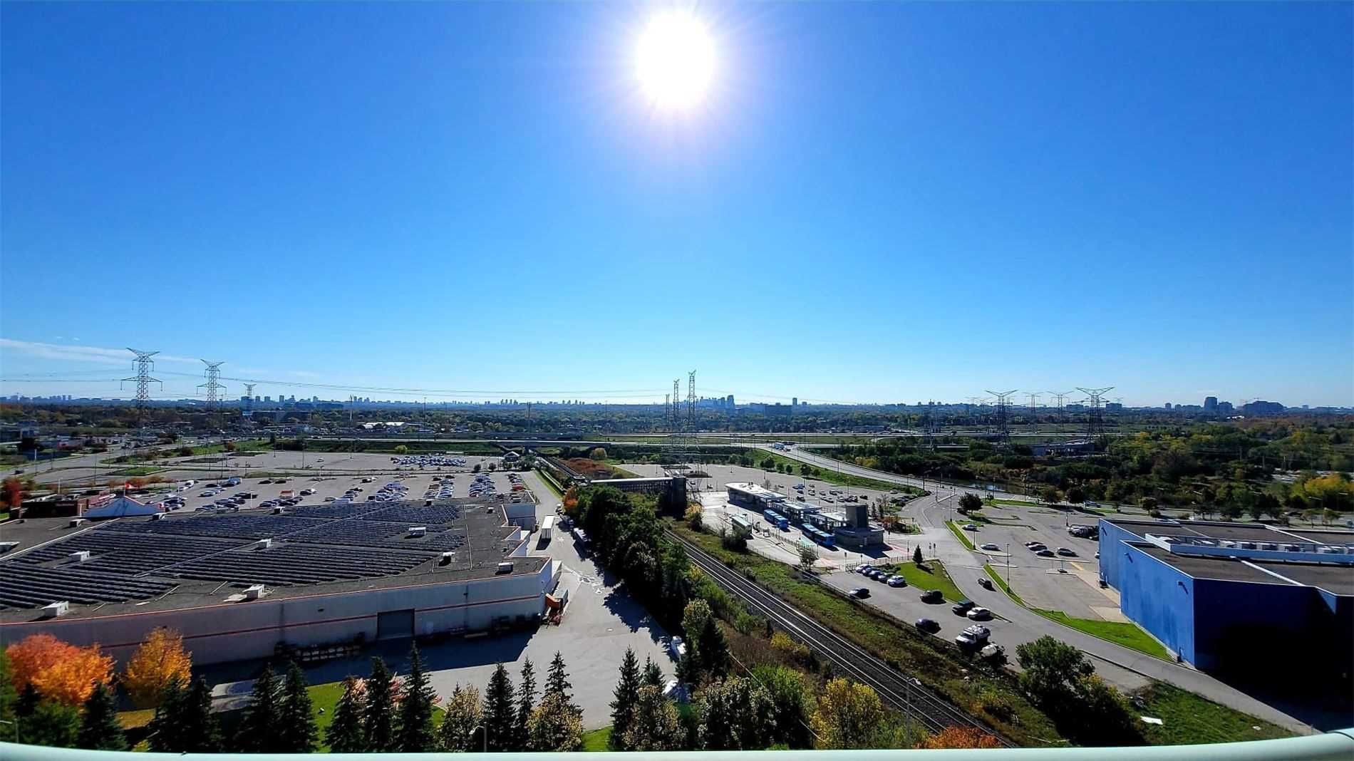 39 Oneida Crescent Ph 5, Richmond Hill, On L4b 4t9