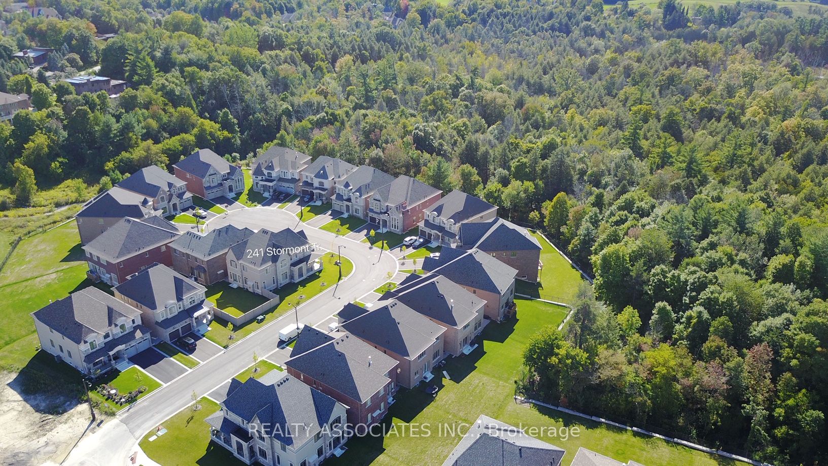 241 Stormont Trail, Vaughan, On L4h 4p6