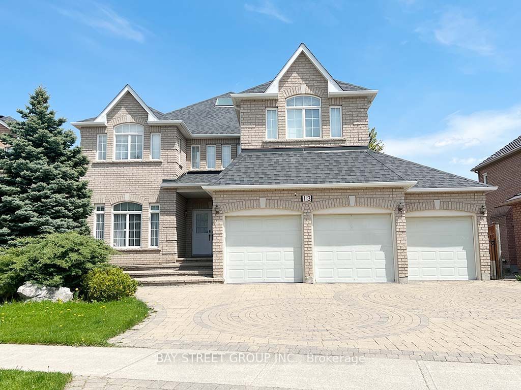 13 Pembrooke Road, Markham, On L6c 2l2