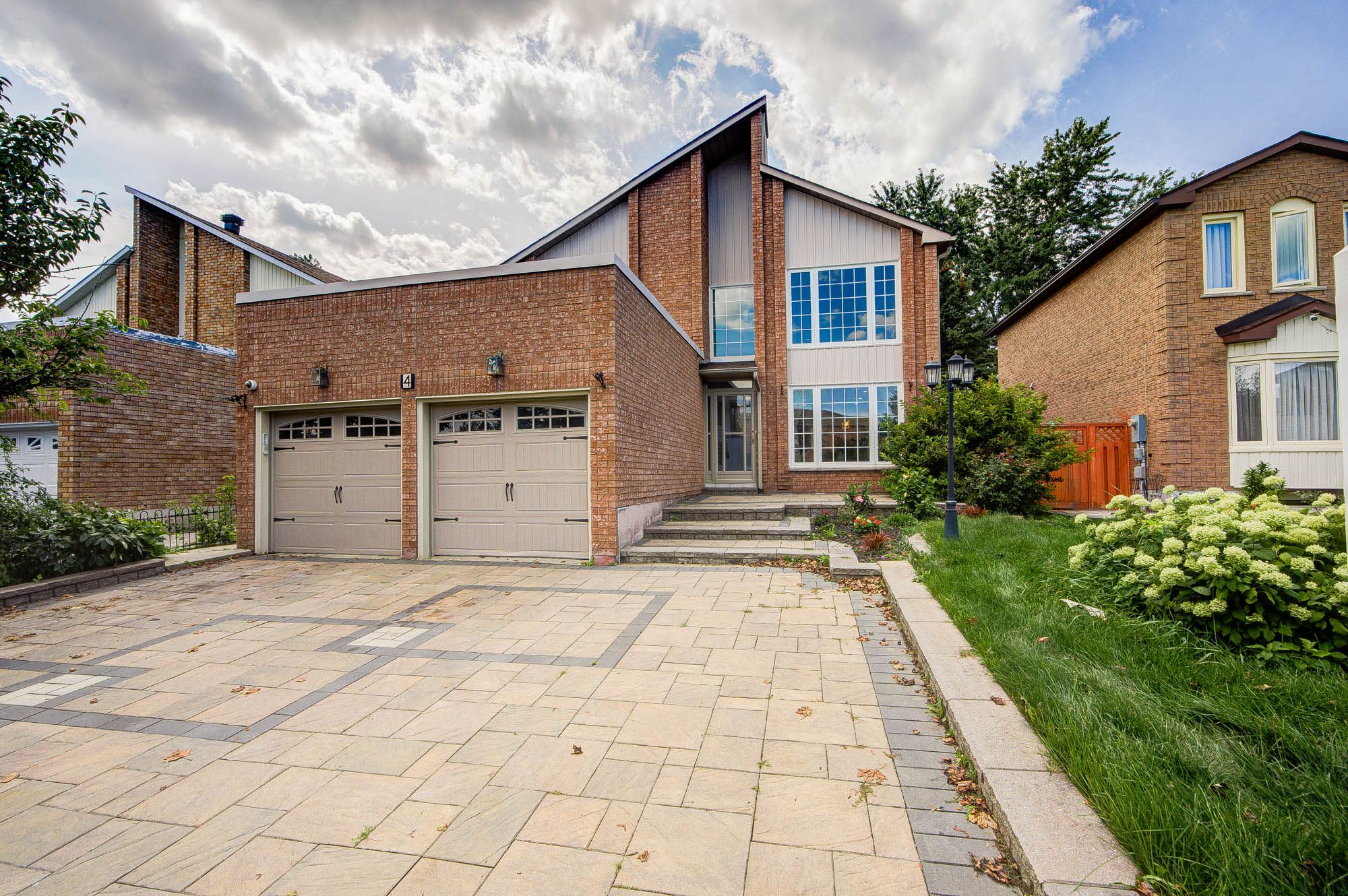 4 Townley Avenue, Markham, On L3s 1c9