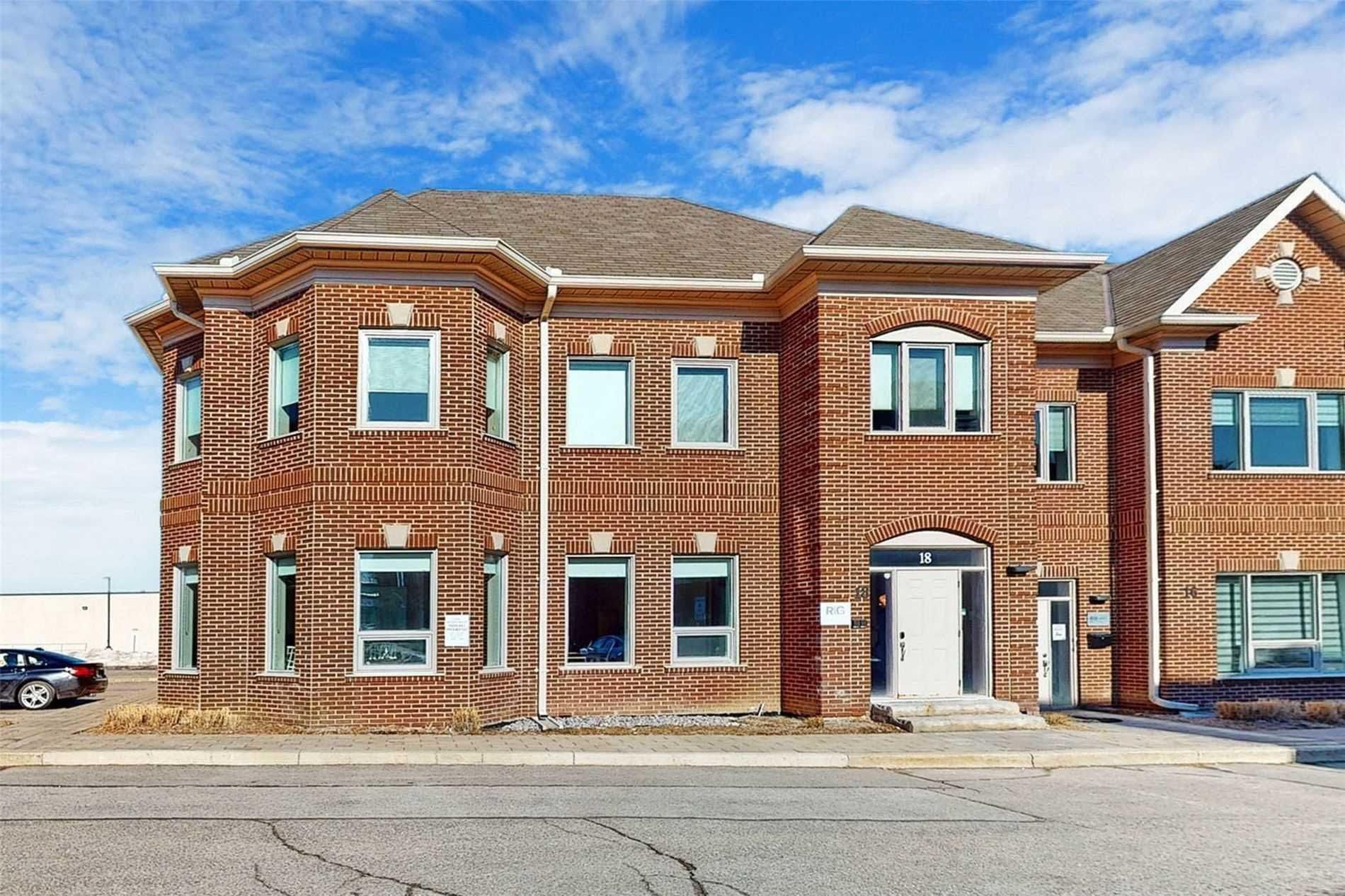 30 Wertheim Court 18 - Main Floor, Richmond Hill, On L4b 1b9