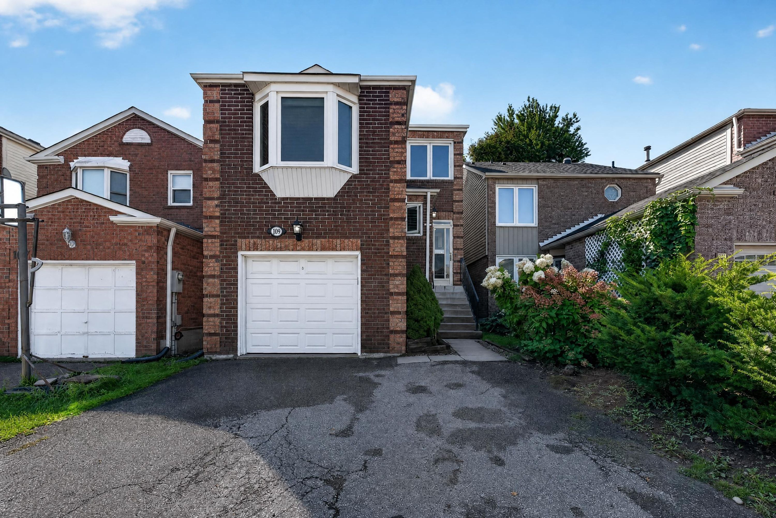 109 Winding Lane, Vaughan, On L4j 5j1
