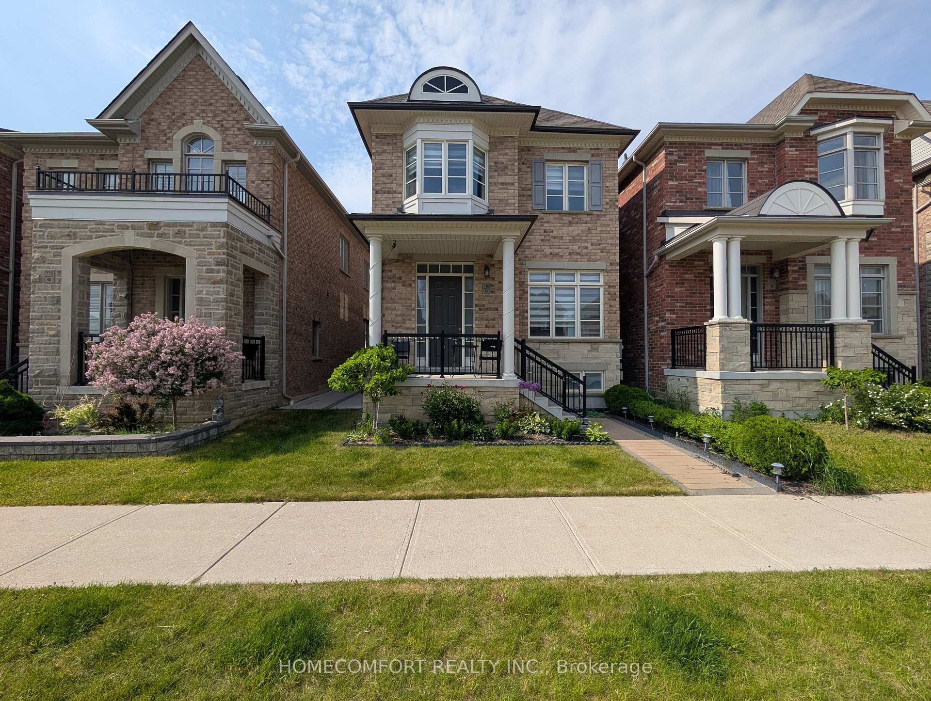 230 Paradelle Drive, Richmond Hill, On L4e 0e4