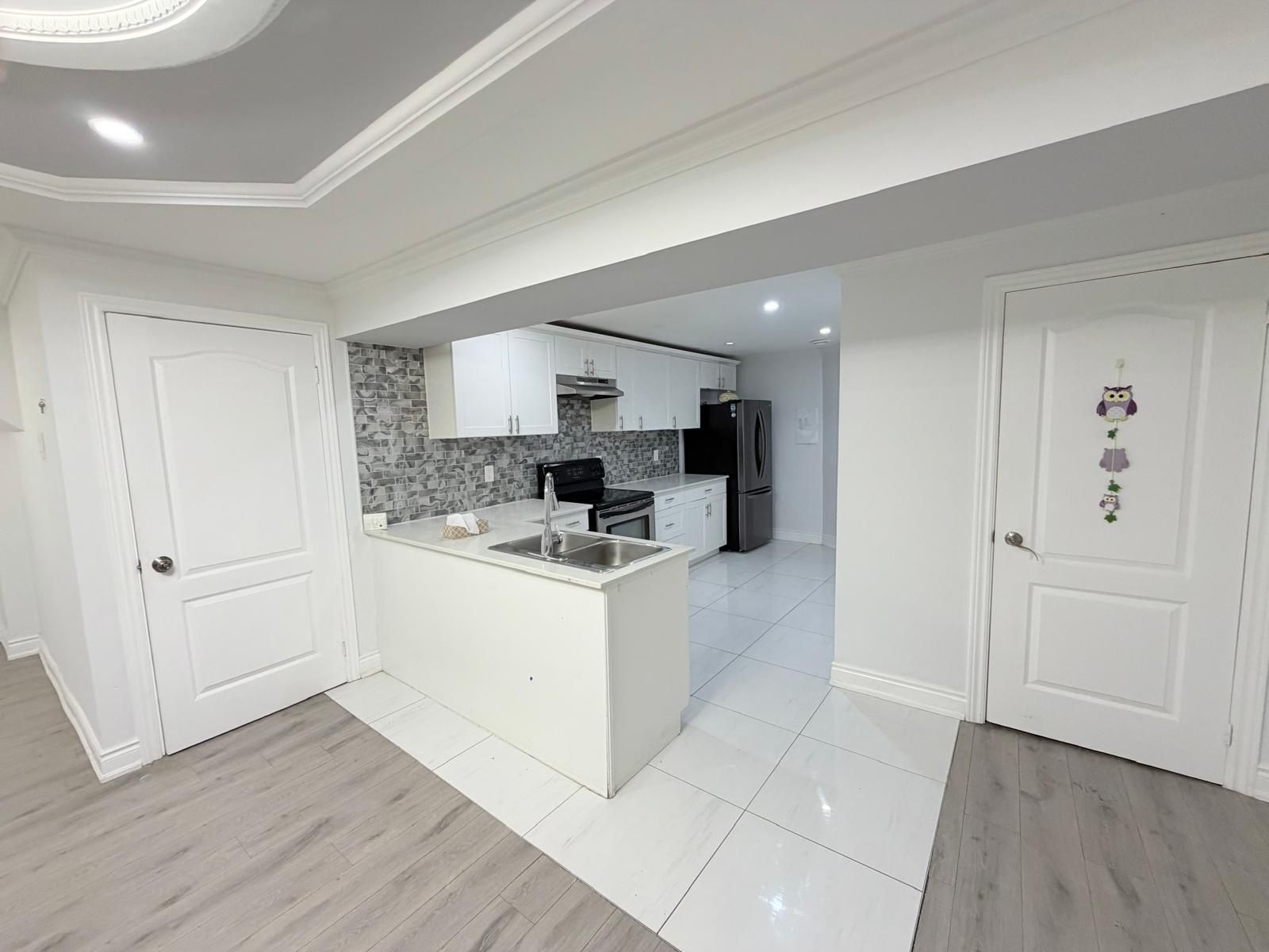 2 Irwin (Basement) Place, Bradford West Gwillimbury, On L3z 0h7