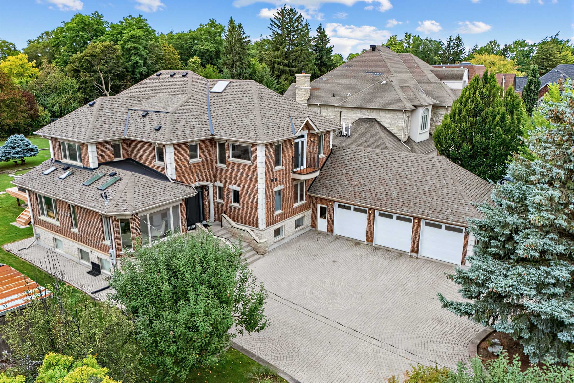 18 Yongeview Avenue, Richmond Hill, On L4c 7a4